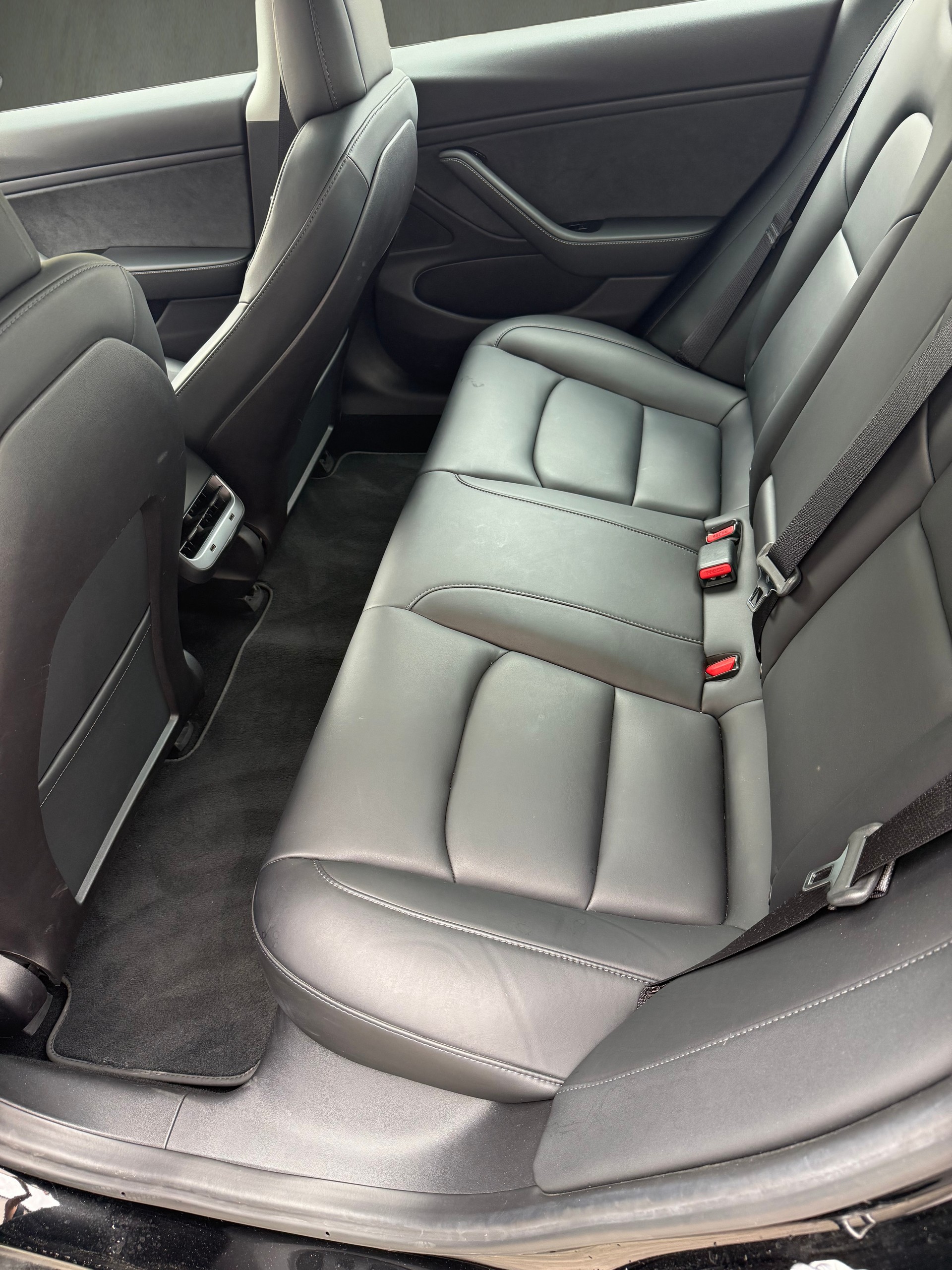 TESLA Model 3 Long Range Dual Motor AWD-image-11