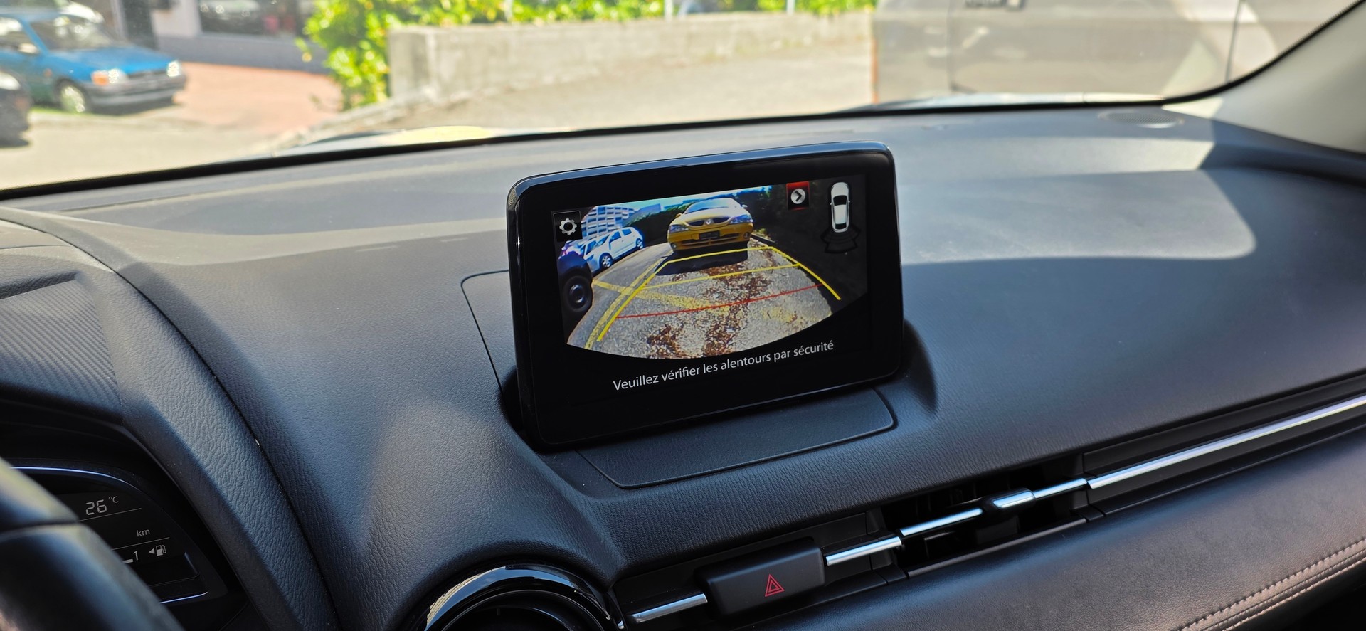 MAZDA 2 SKYACTIV-G 90 Ambition Plus Automat-image-5