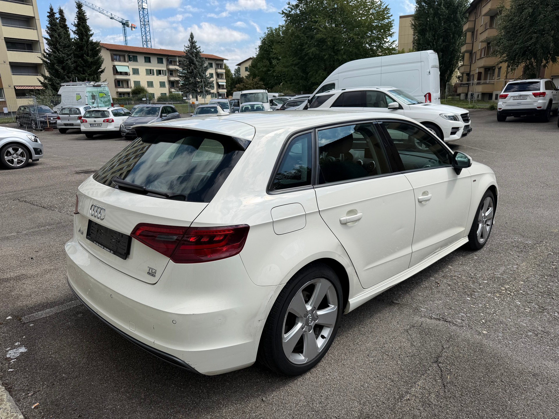 AUDI A3 Sportback 2.0 TDI Ambition quattro-image-5