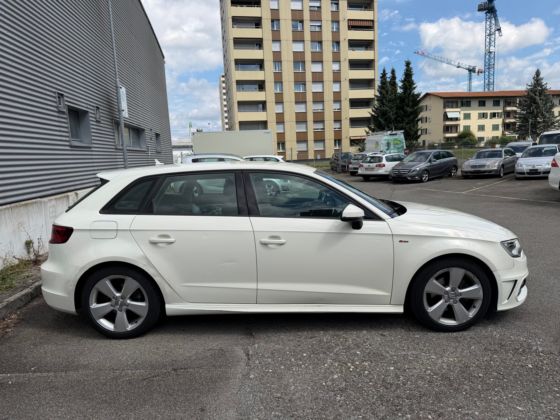 AUDI A3 Sportback 2.0 TDI Ambition quattro-image-4