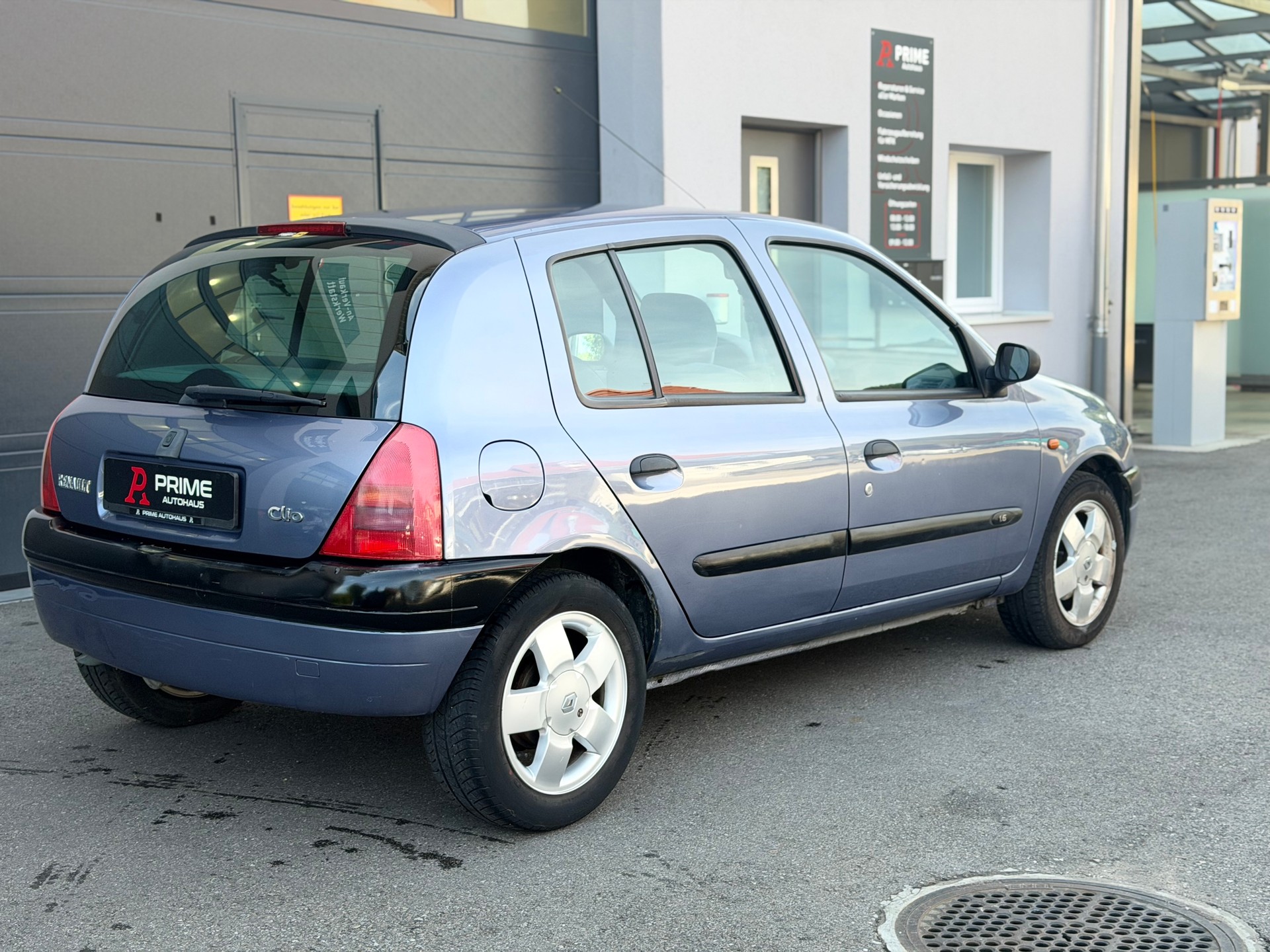 RENAULT CLIO-image-2