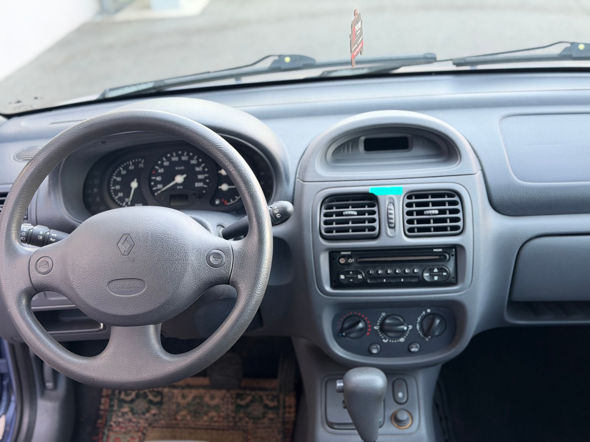 RENAULT CLIO-image-5