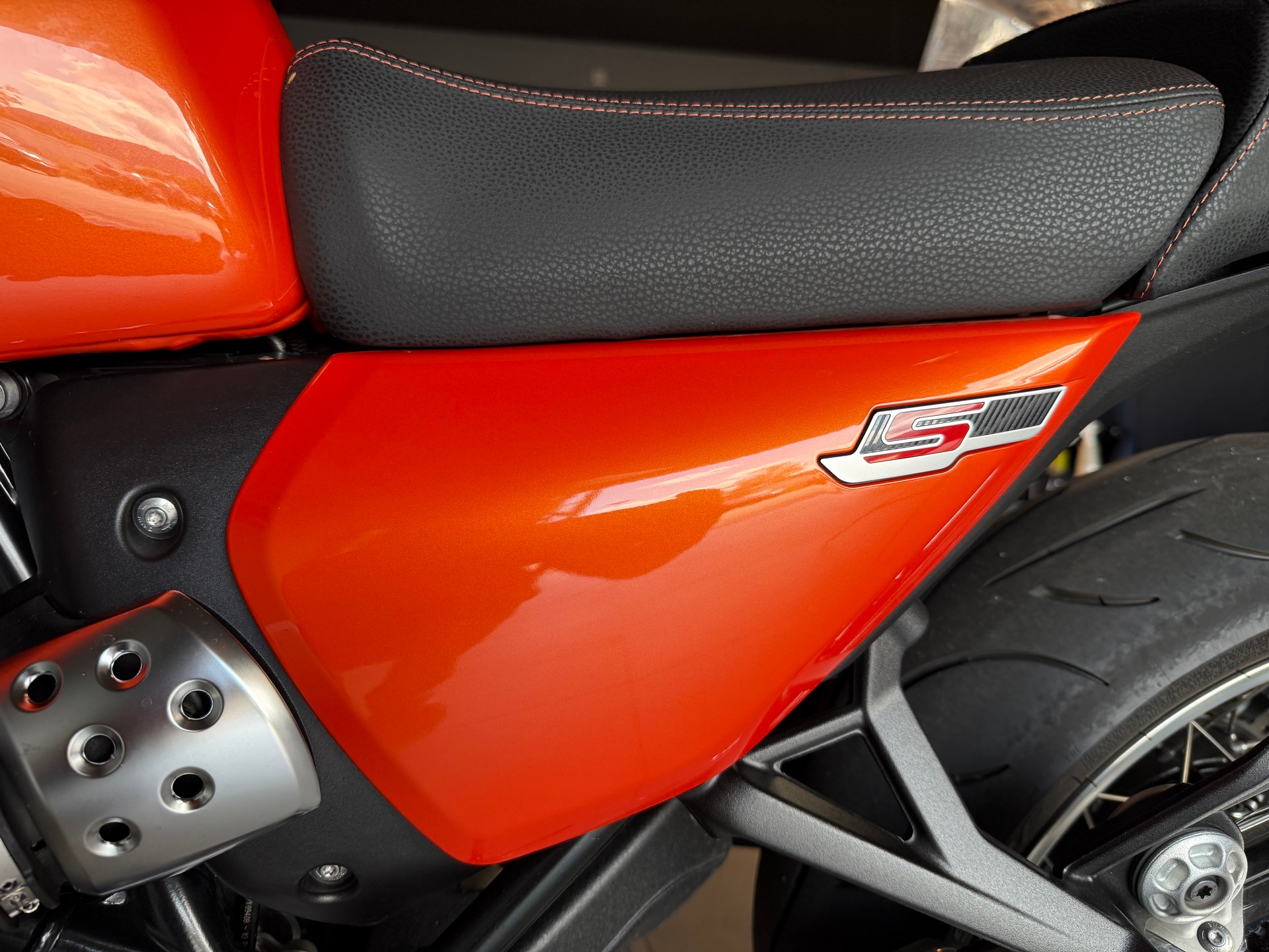 BMW R 12 nine T-image-9