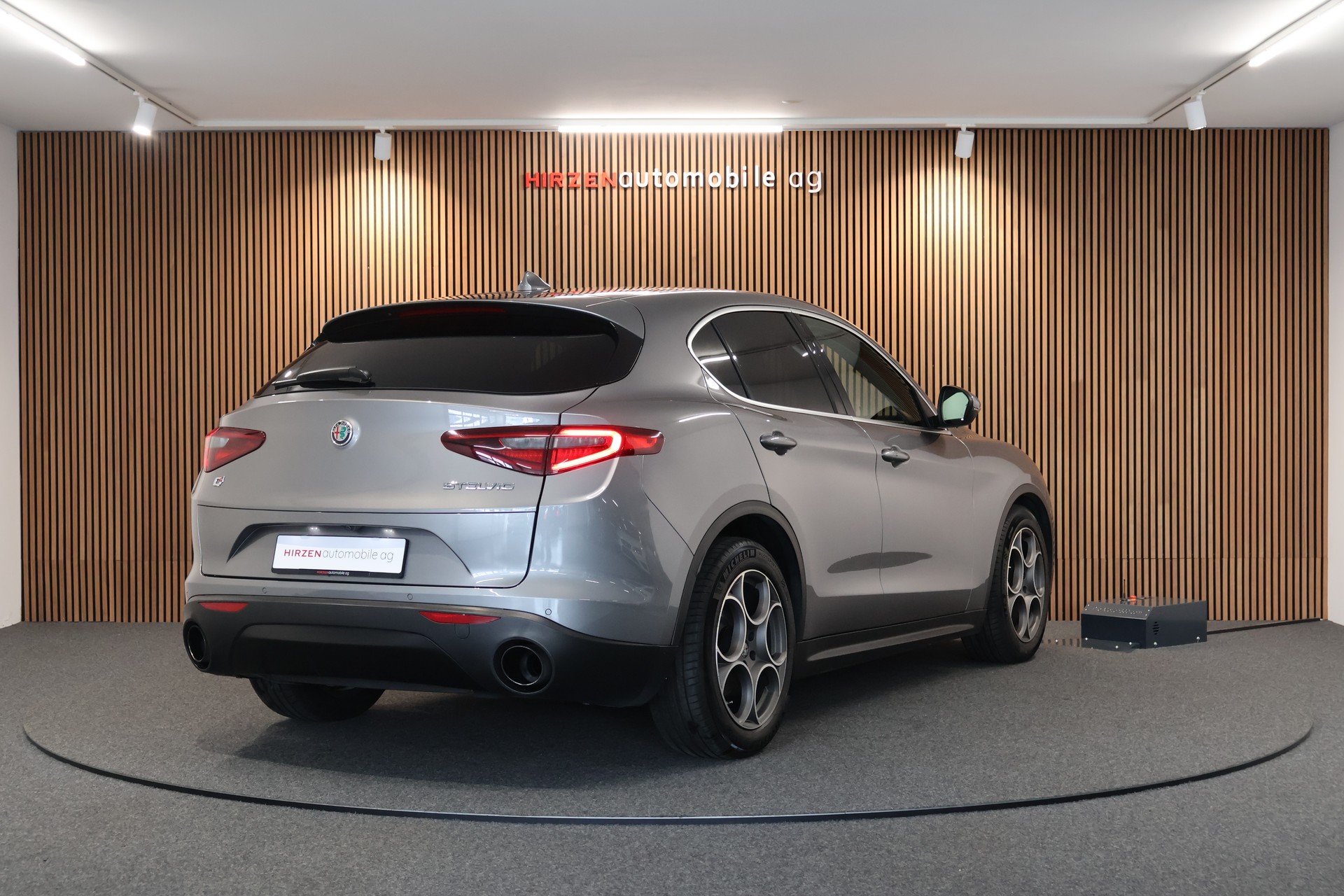 ALFA ROMEO Stelvio 2.0 Super Q4 Automatic-image-4