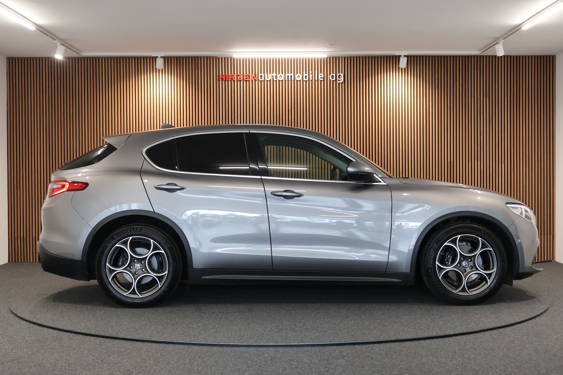 ALFA ROMEO Stelvio 2.0 Super Q4 Automatic-image-5
