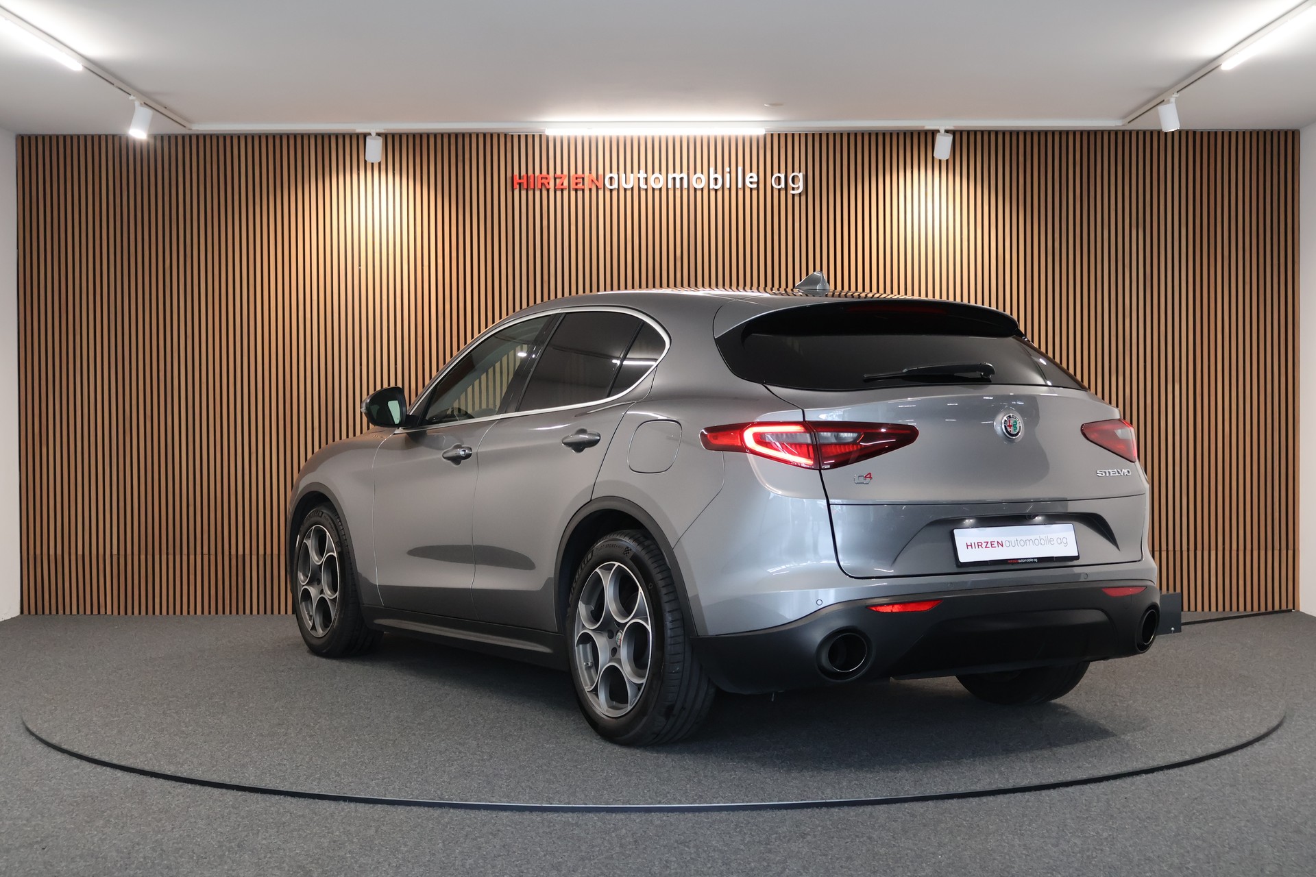 ALFA ROMEO Stelvio 2.0 Super Q4 Automatic-image-2