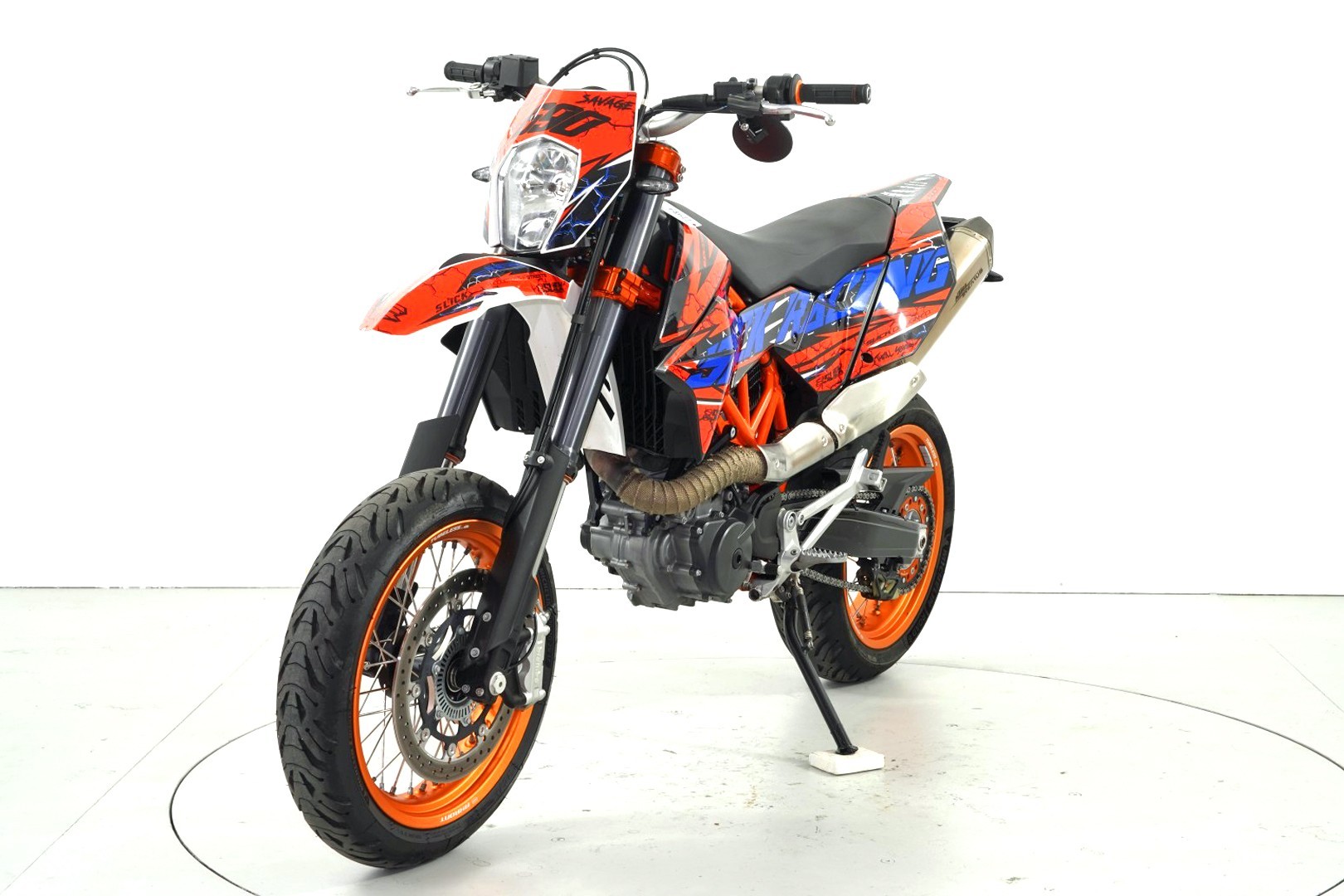 KTM 690 SMC R ABS-showroom-element-2