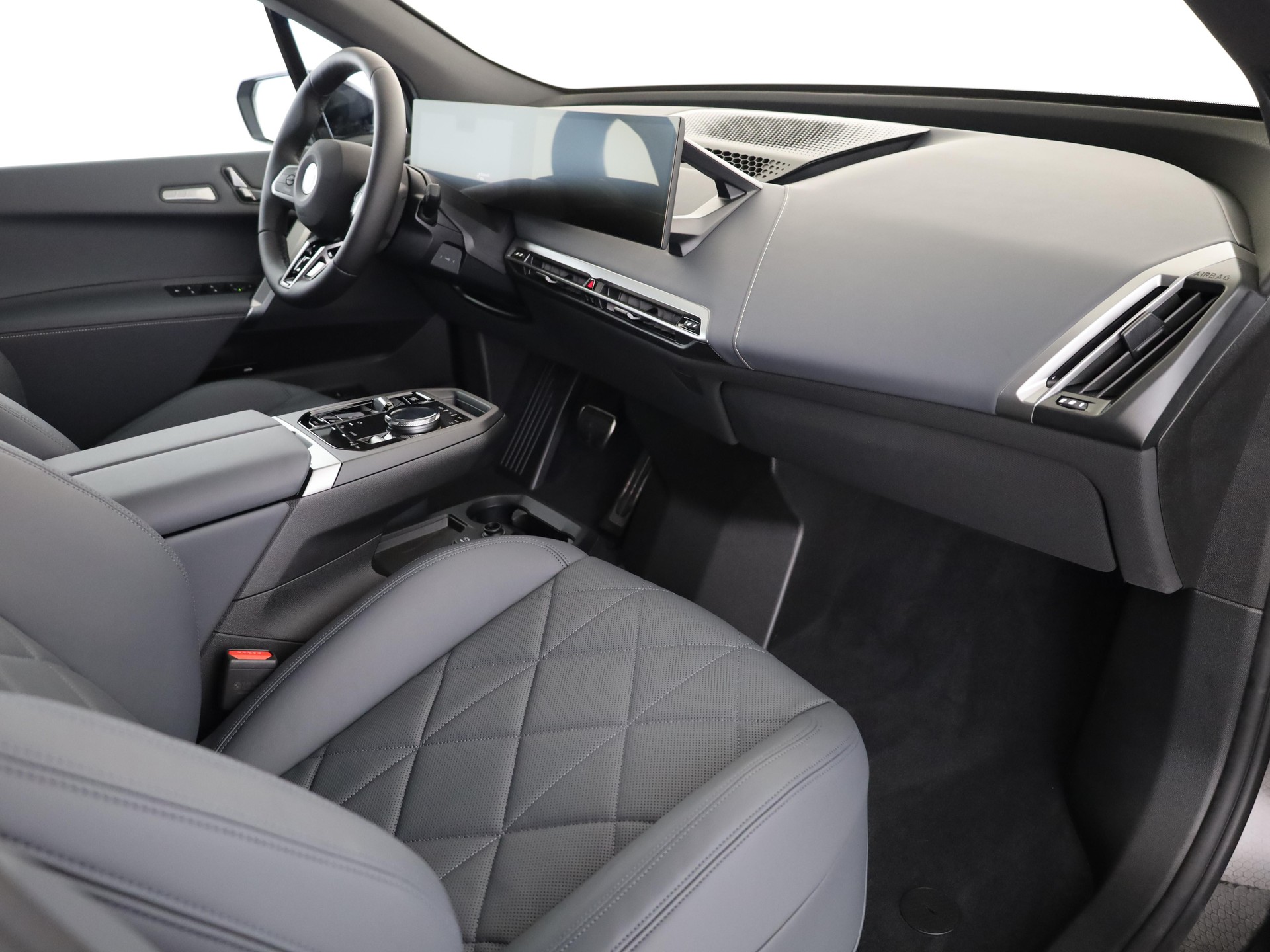 BMW iX xDrive60-image-15