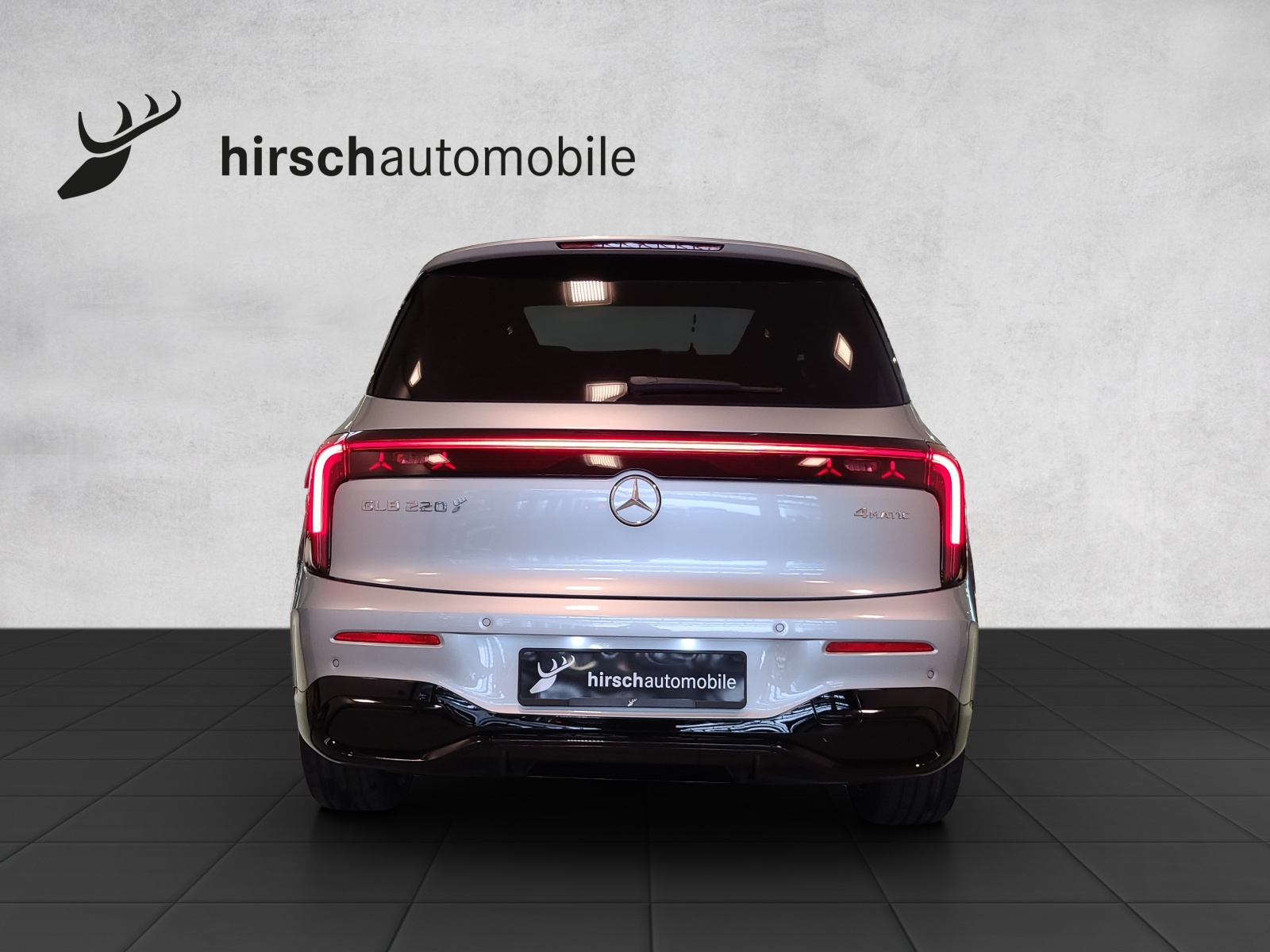 MERCEDES-BENZ GLB 220 4Matic 8G-Tronic-showroom-element-2