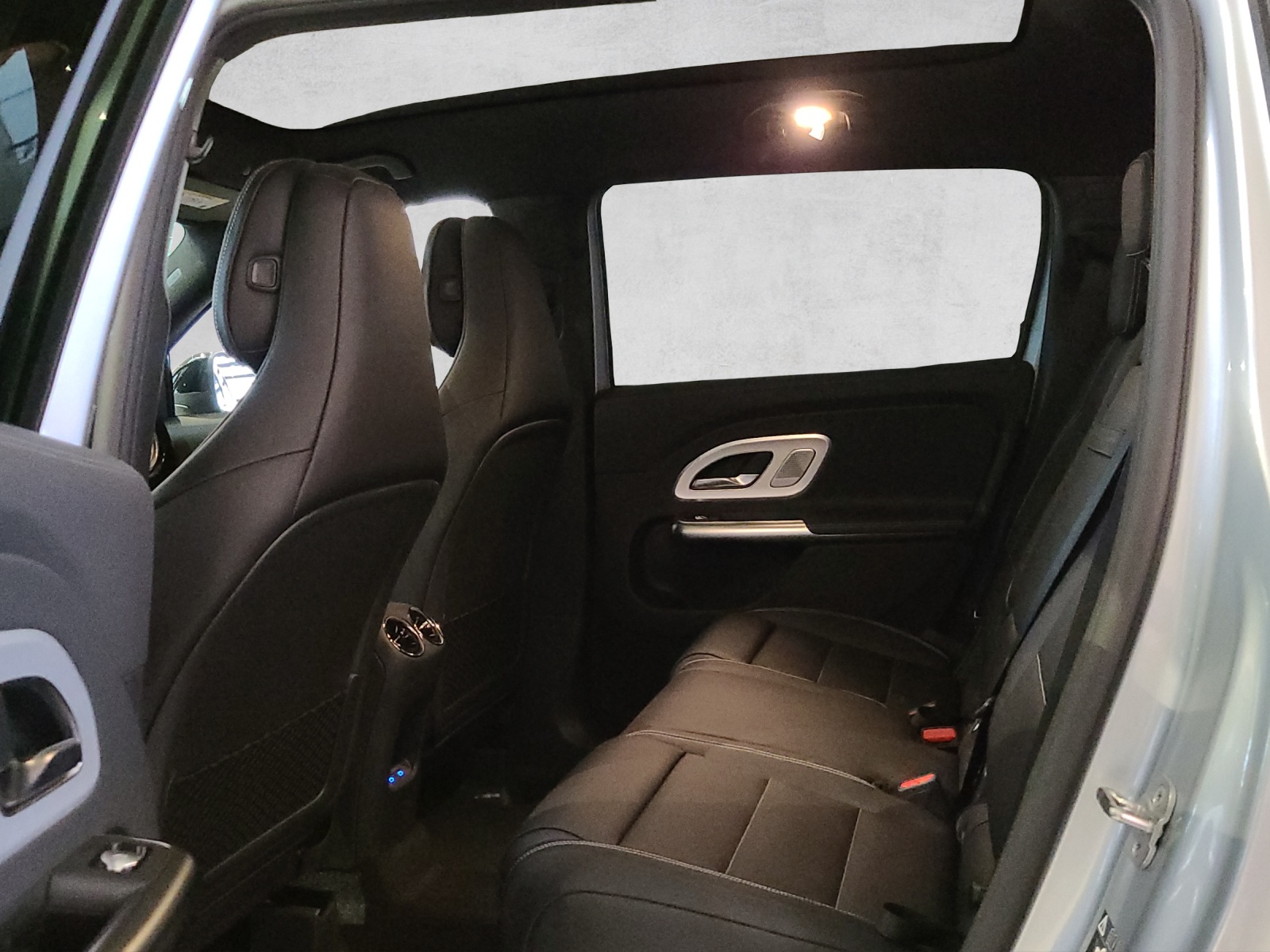 MERCEDES-BENZ GLB 220 4Matic 8G-Tronic-image-10