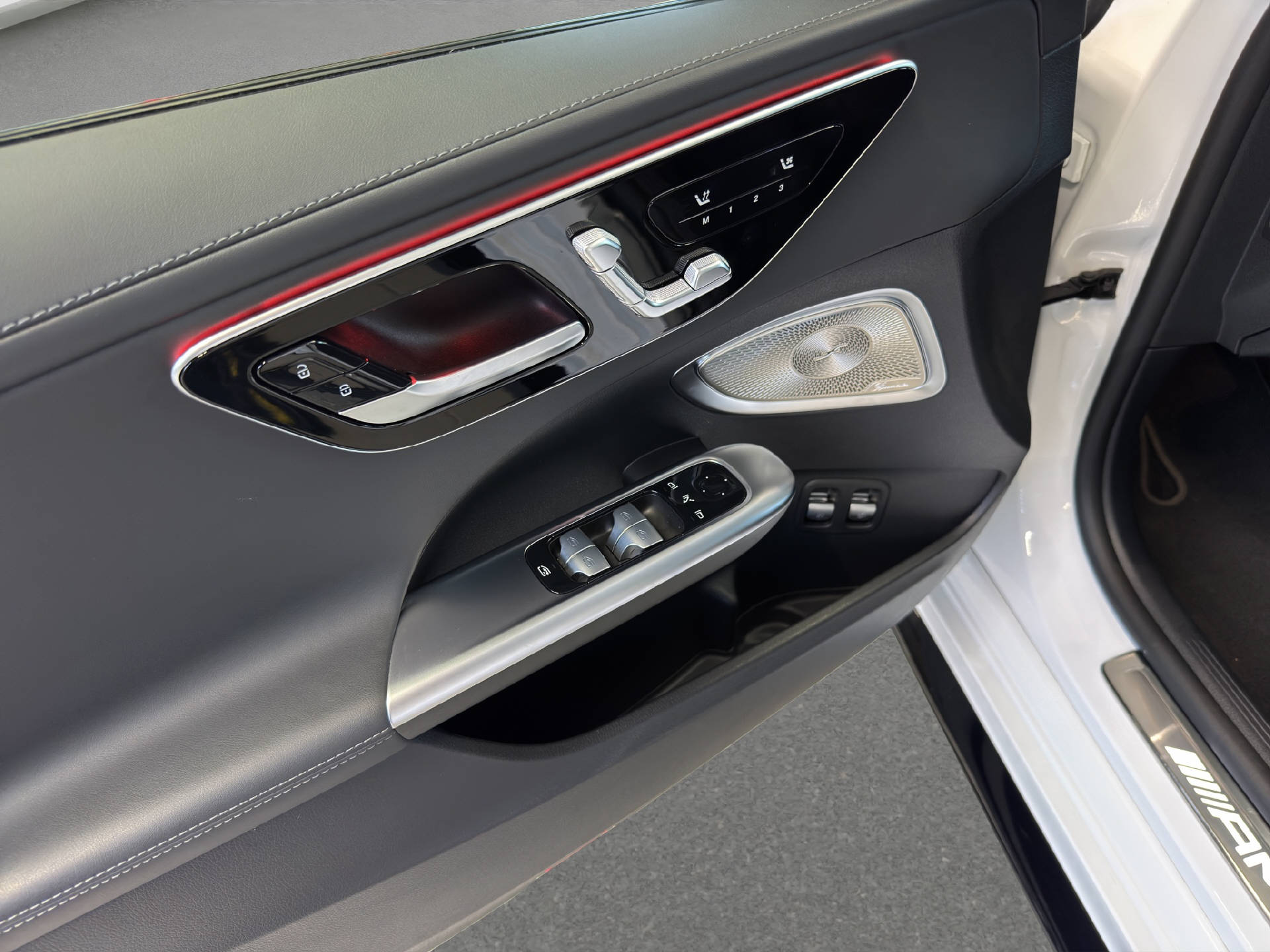 MERCEDES-BENZ C 63 AMG S E Performance Kombi-image-12