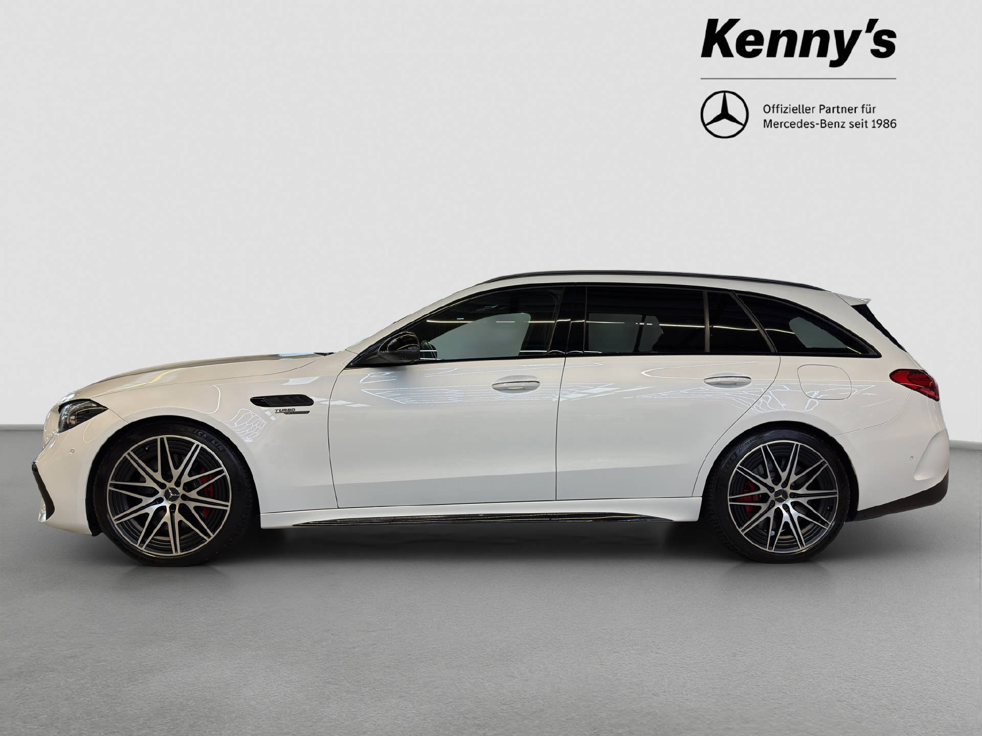 MERCEDES-BENZ C 63 AMG S E Performance Kombi-showroom-element-2