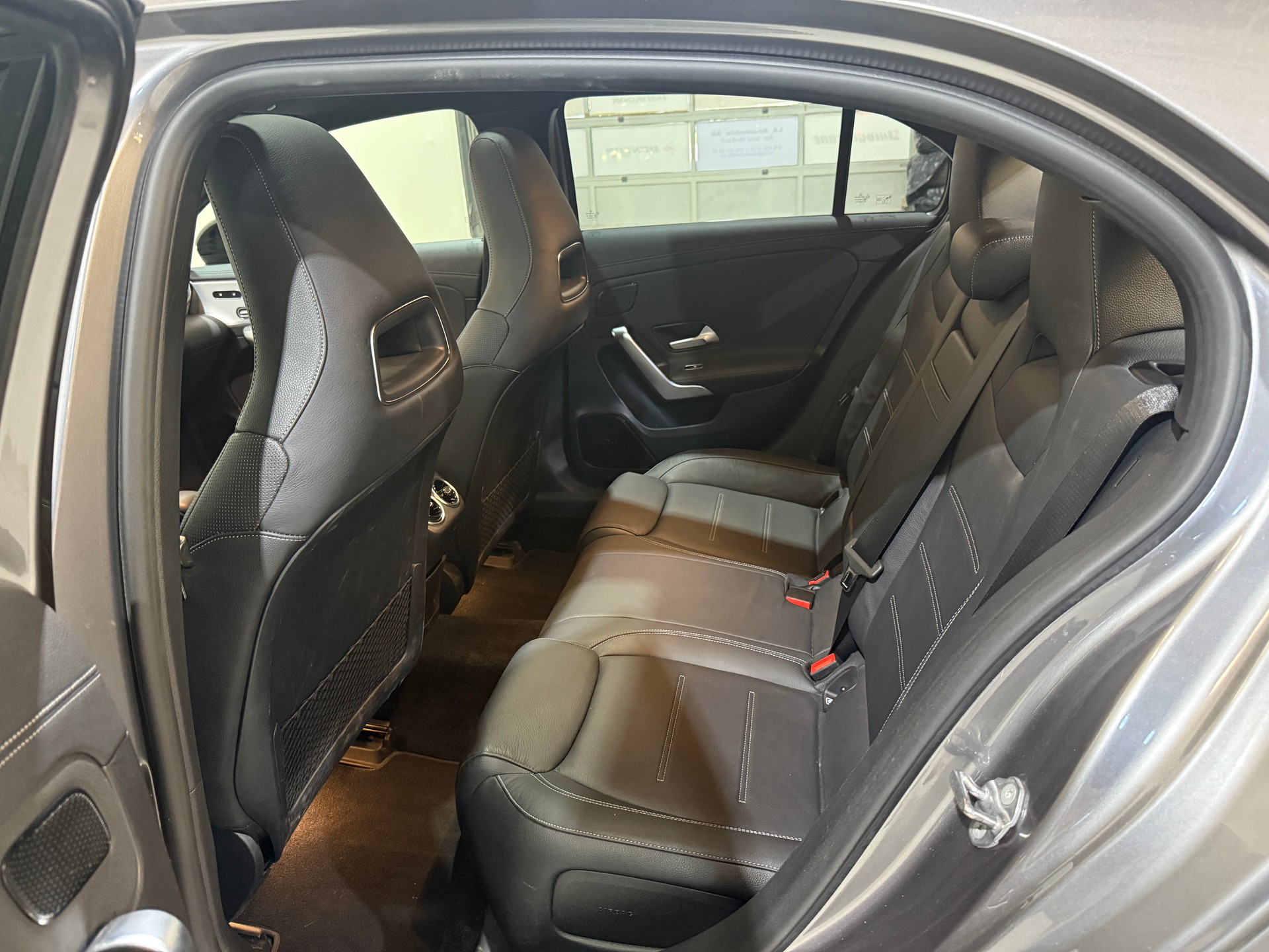 MERCEDES-BENZ A 250 4Matic AMG Line 4Matic 7G-DCT-image-14