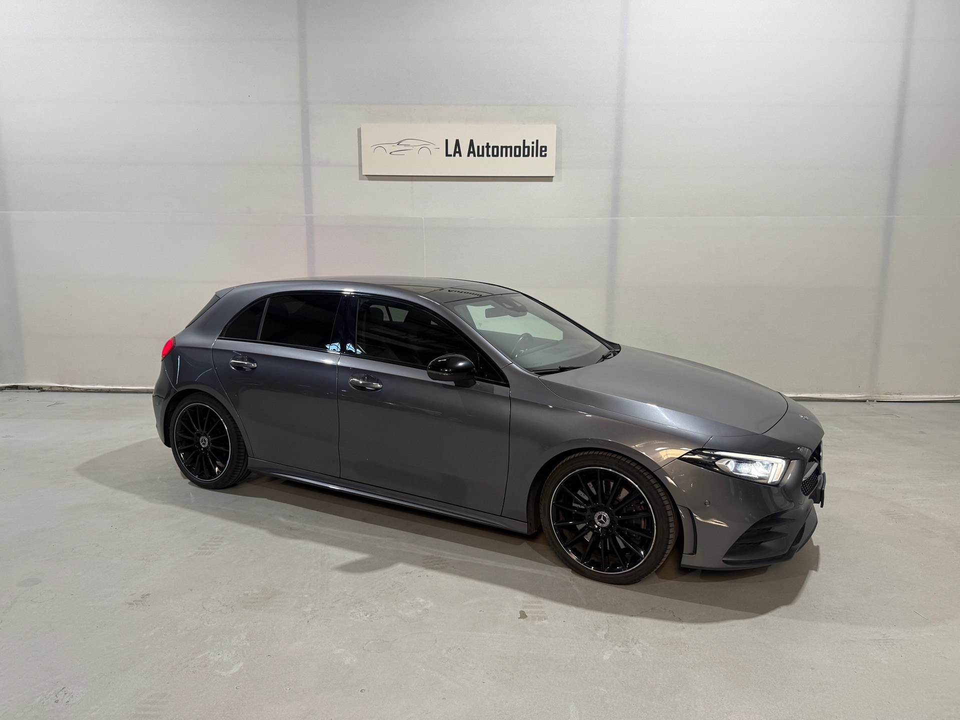 MERCEDES-BENZ A 250 4Matic AMG Line 4Matic 7G-DCT-image-5