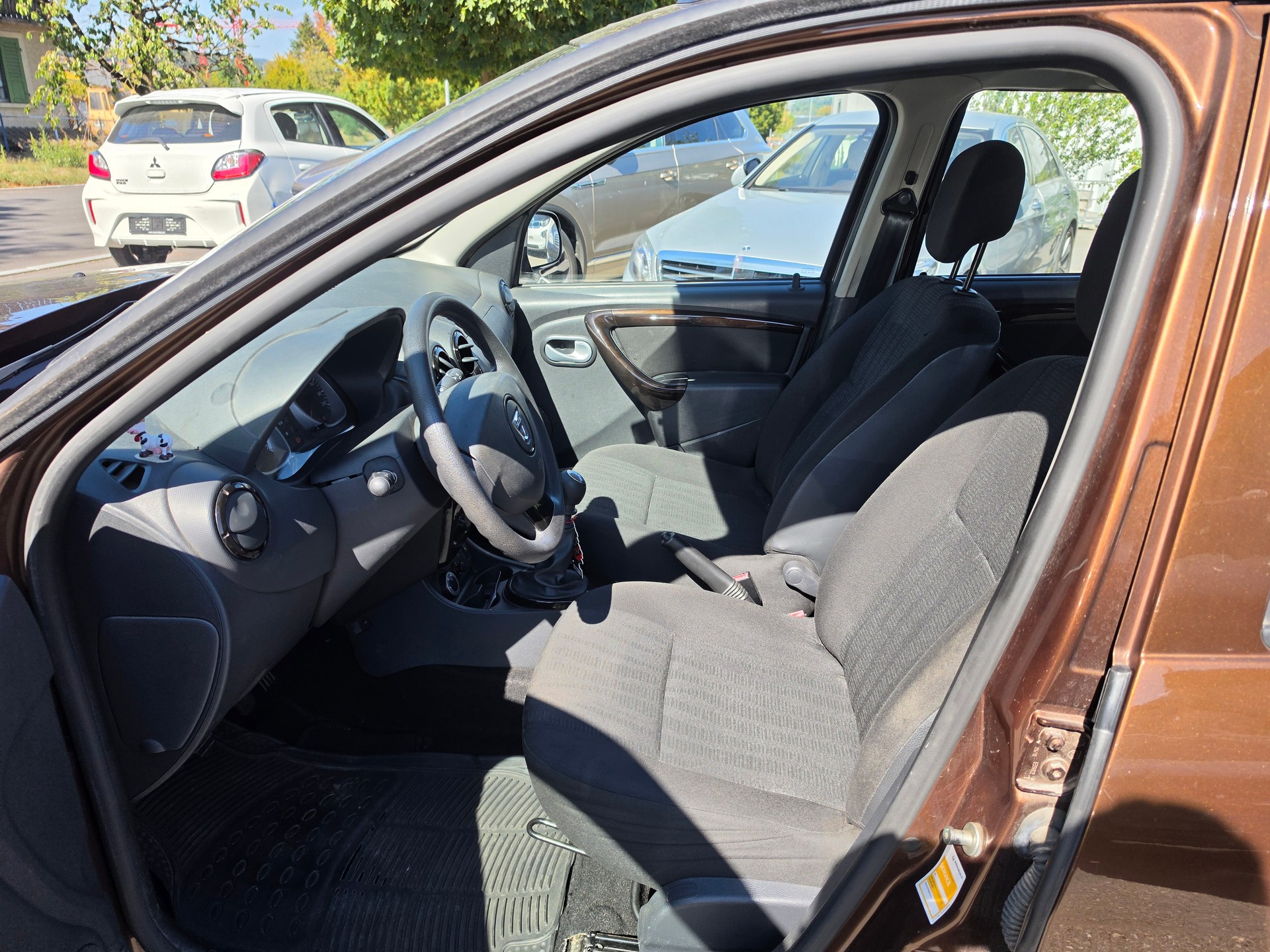 DACIA Duster 1.5 dCi Lauréate 4x4-image-9