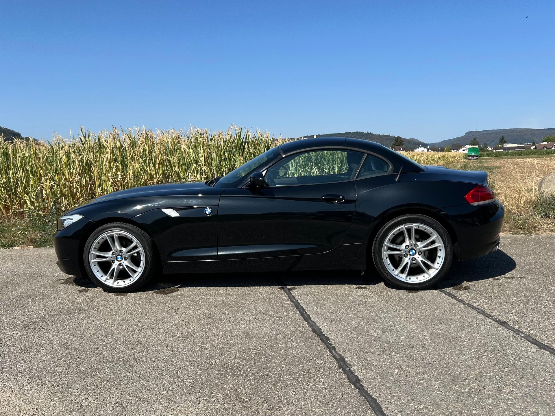 BMW Z4 sDrive23i-image-1