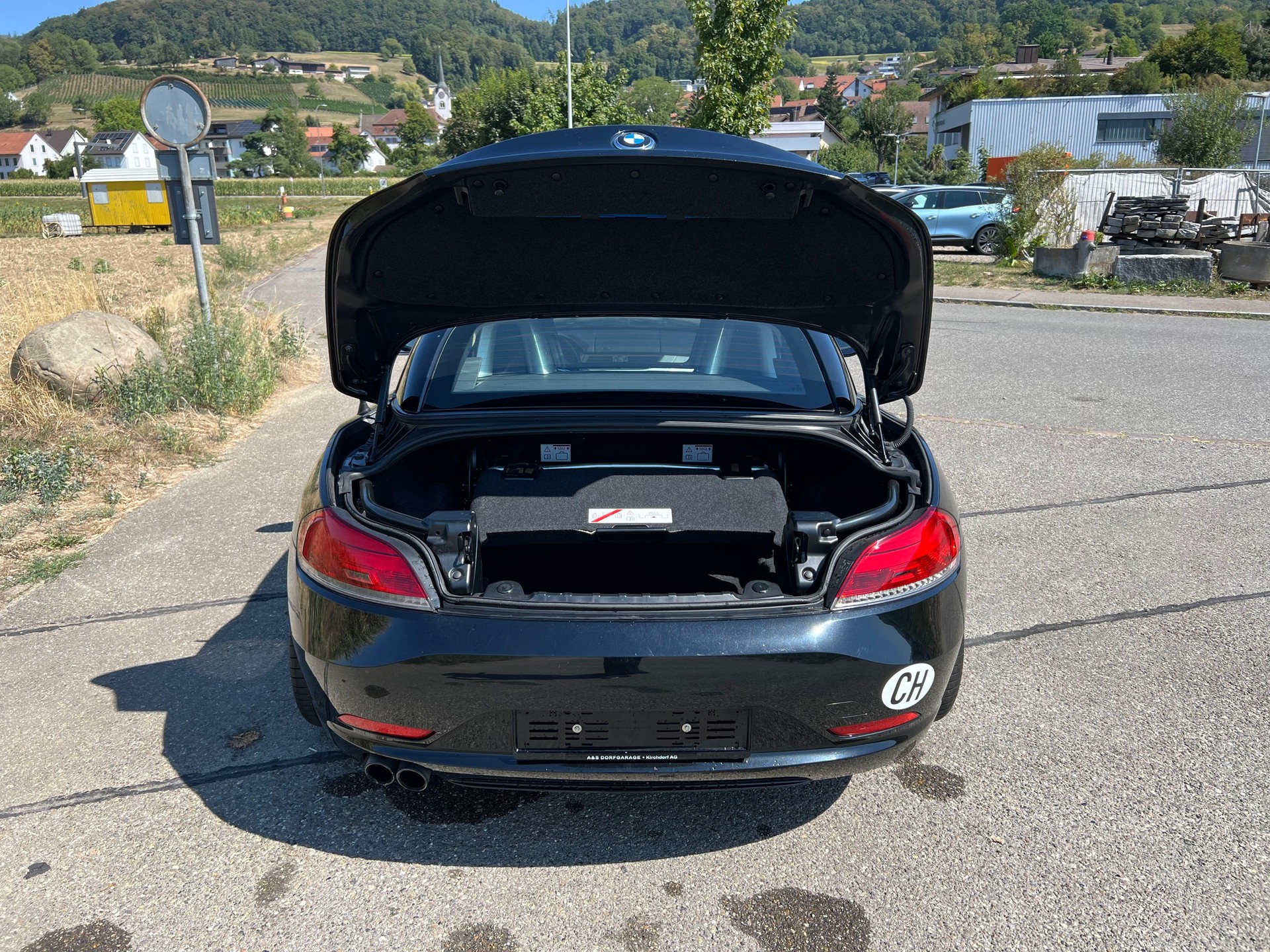 BMW Z4 sDrive23i-image-11