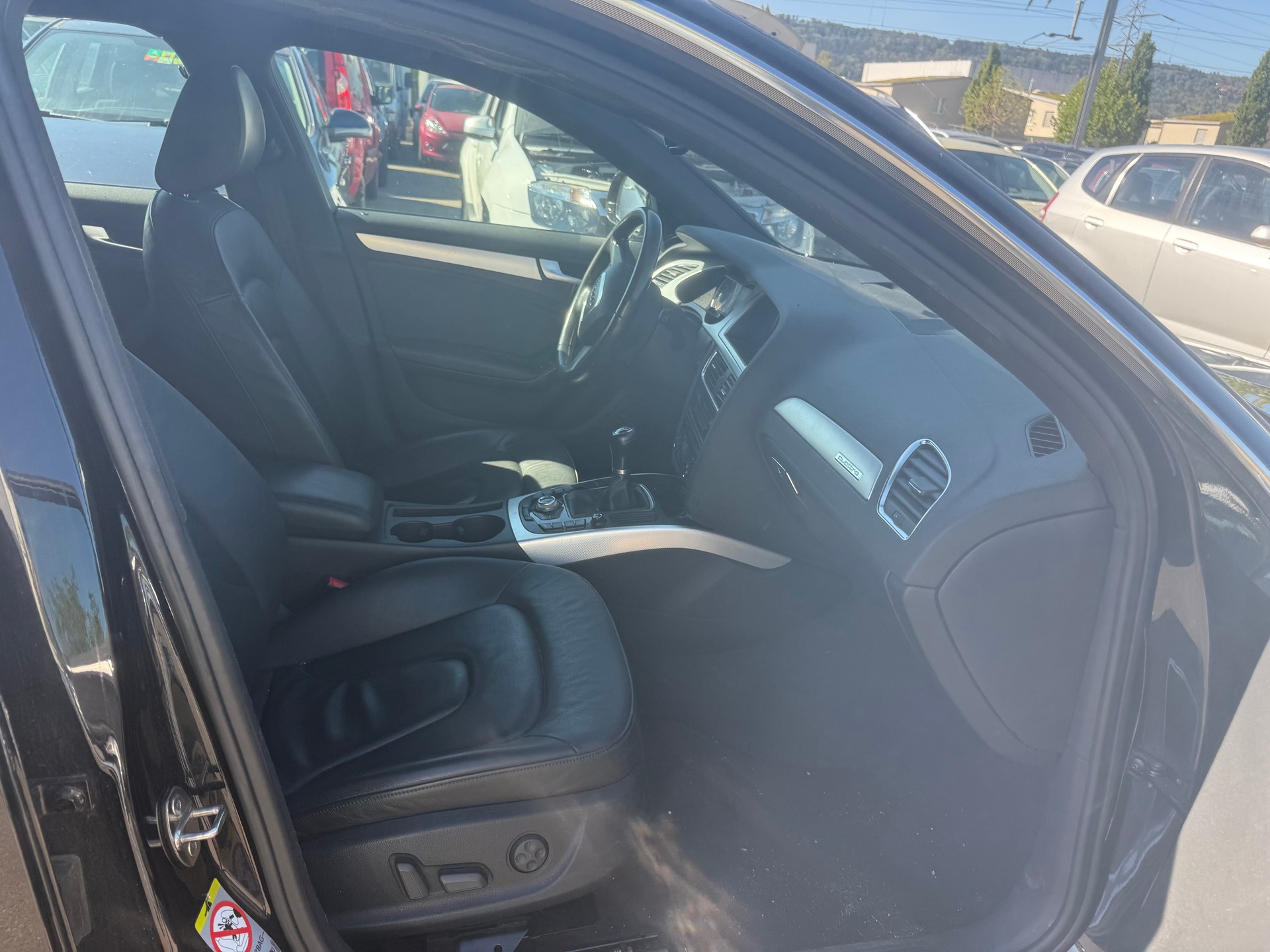 AUDI A4 Avant 3.0 TDI quattro-image-1