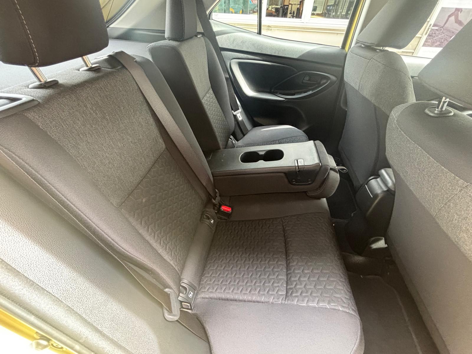 TOYOTA Yaris Cross 1.5 Comfort e-CVT-image-17