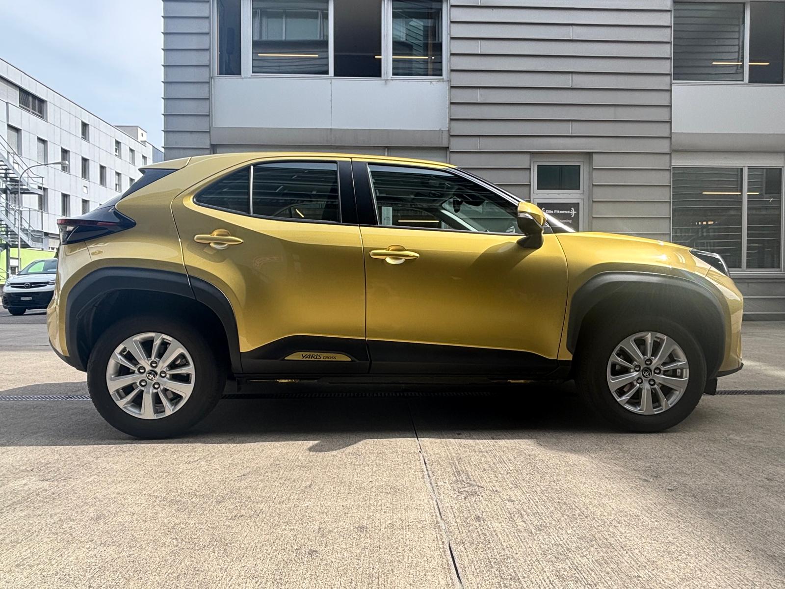 TOYOTA Yaris Cross 1.5 Comfort e-CVT-image-5
