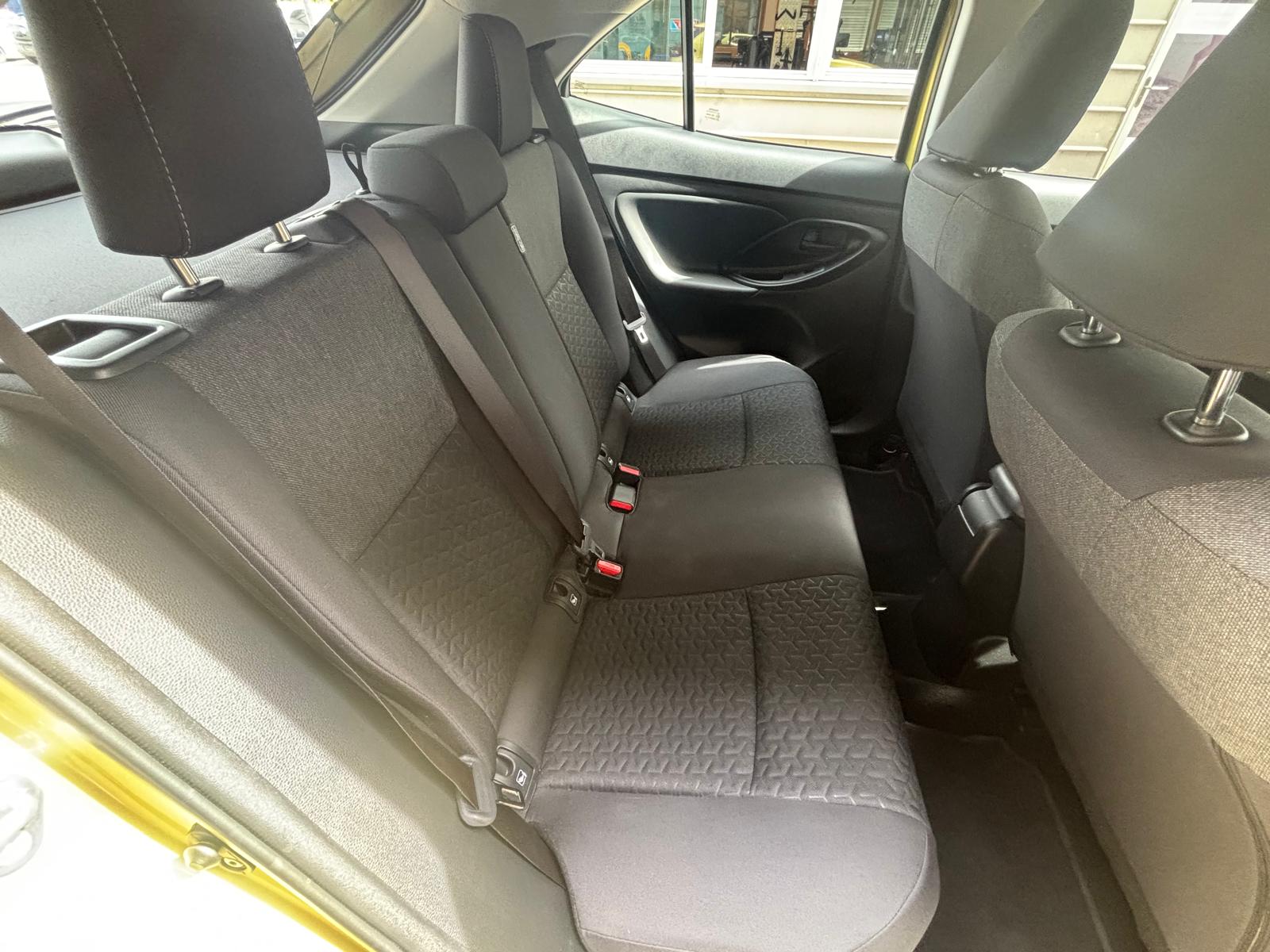 TOYOTA Yaris Cross 1.5 Comfort e-CVT-image-16