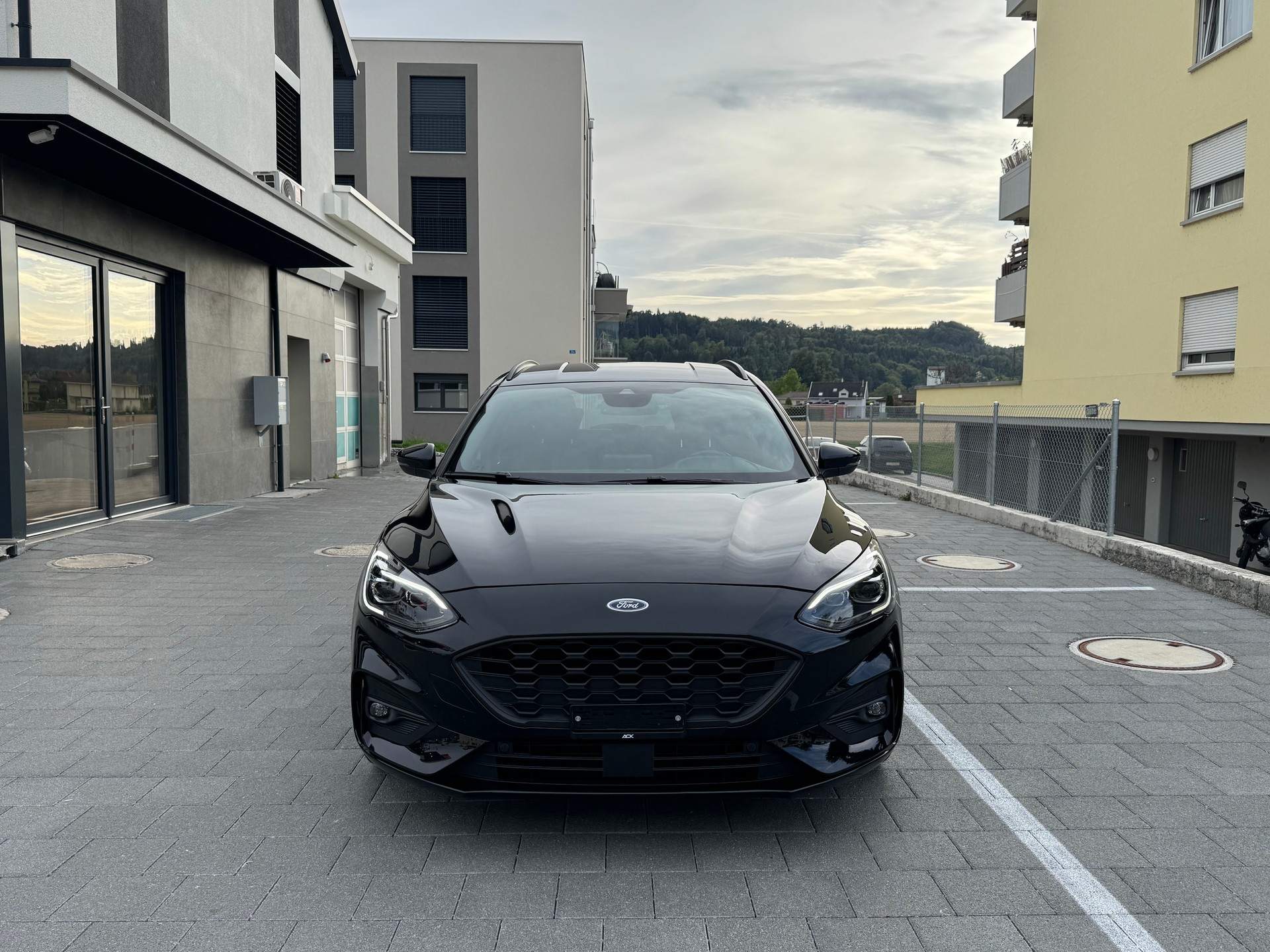 FORD Focus 1.0 SCTi ST Line Automatic-image-7