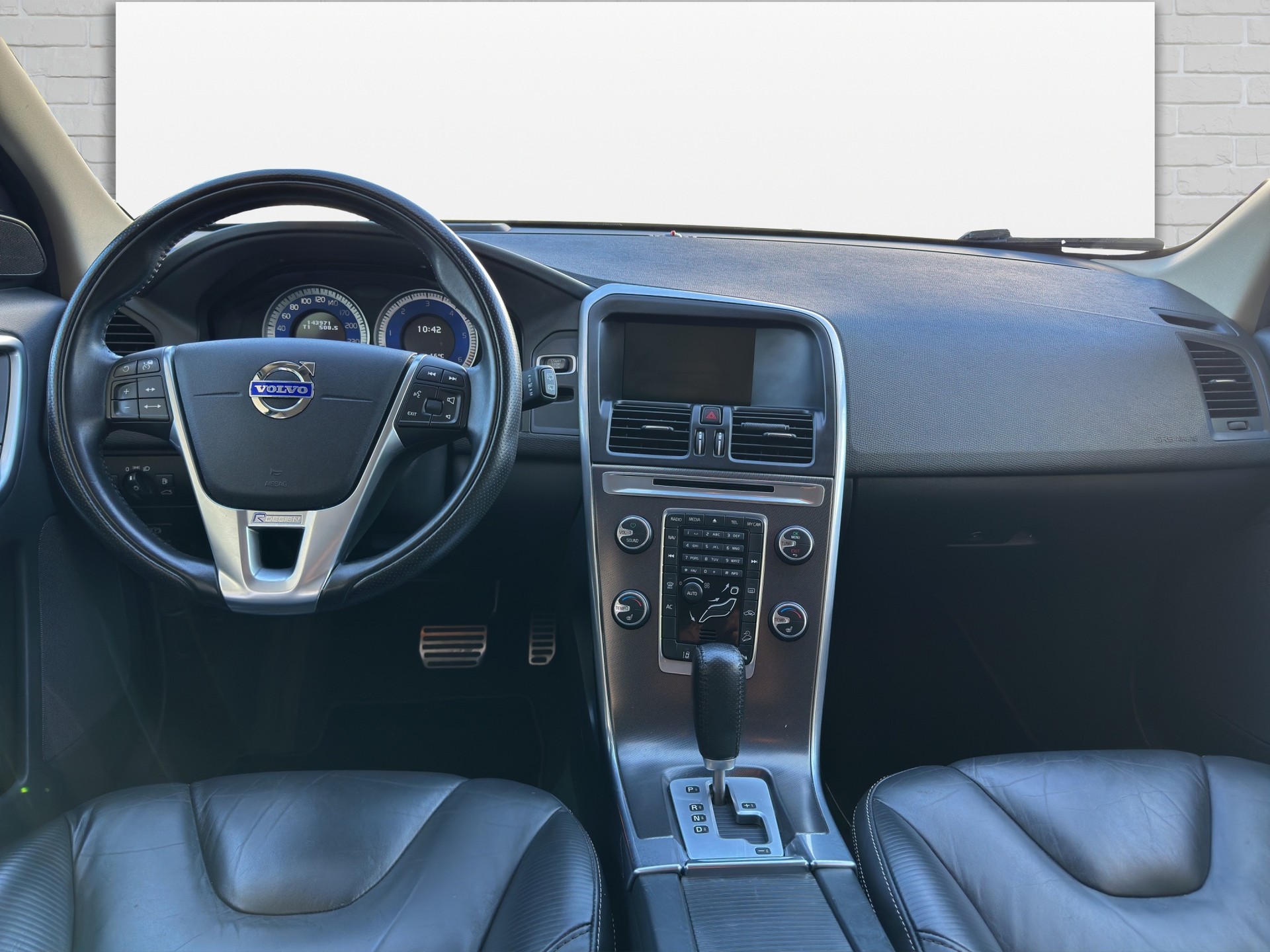 VOLVO XC60 D3 AWD R-Design Geartronic-image-8