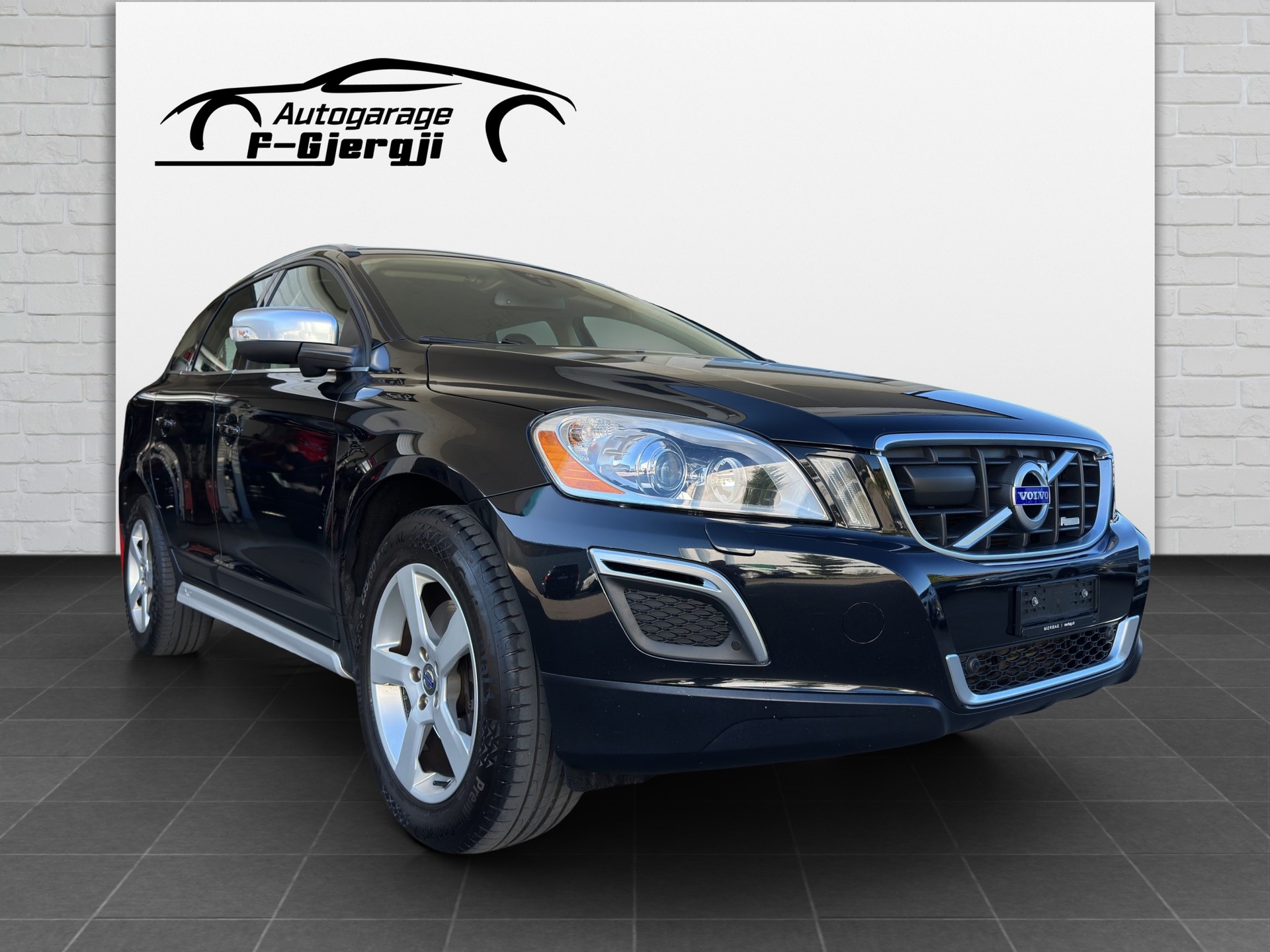 VOLVO XC60 D3 AWD R-Design Geartronic-showroom-element-1