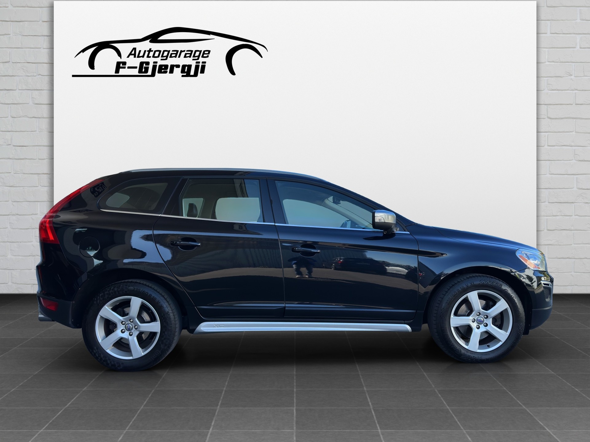 VOLVO XC60 D3 AWD R-Design Geartronic-image-6