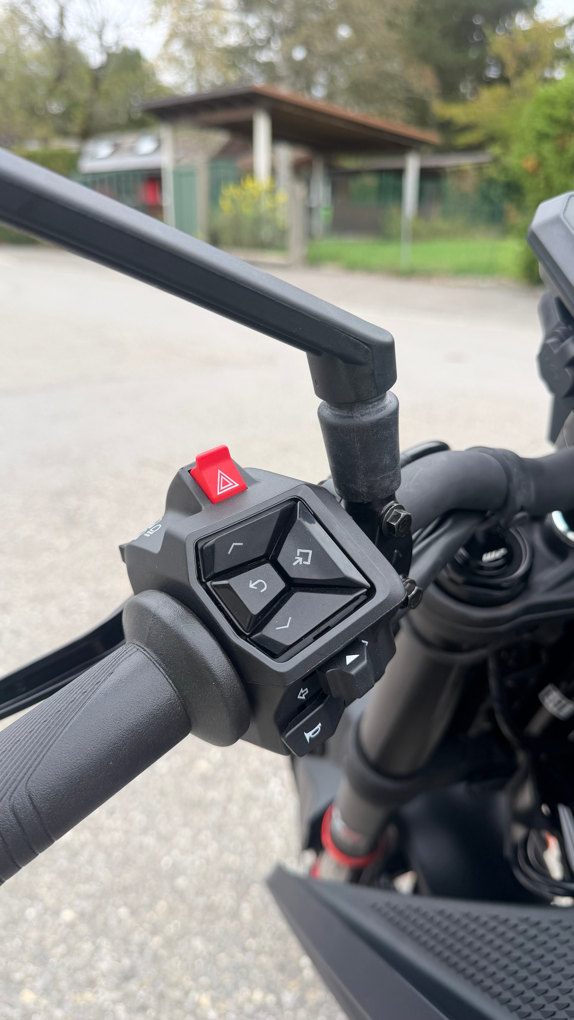 KTM 125 Duke-image-7