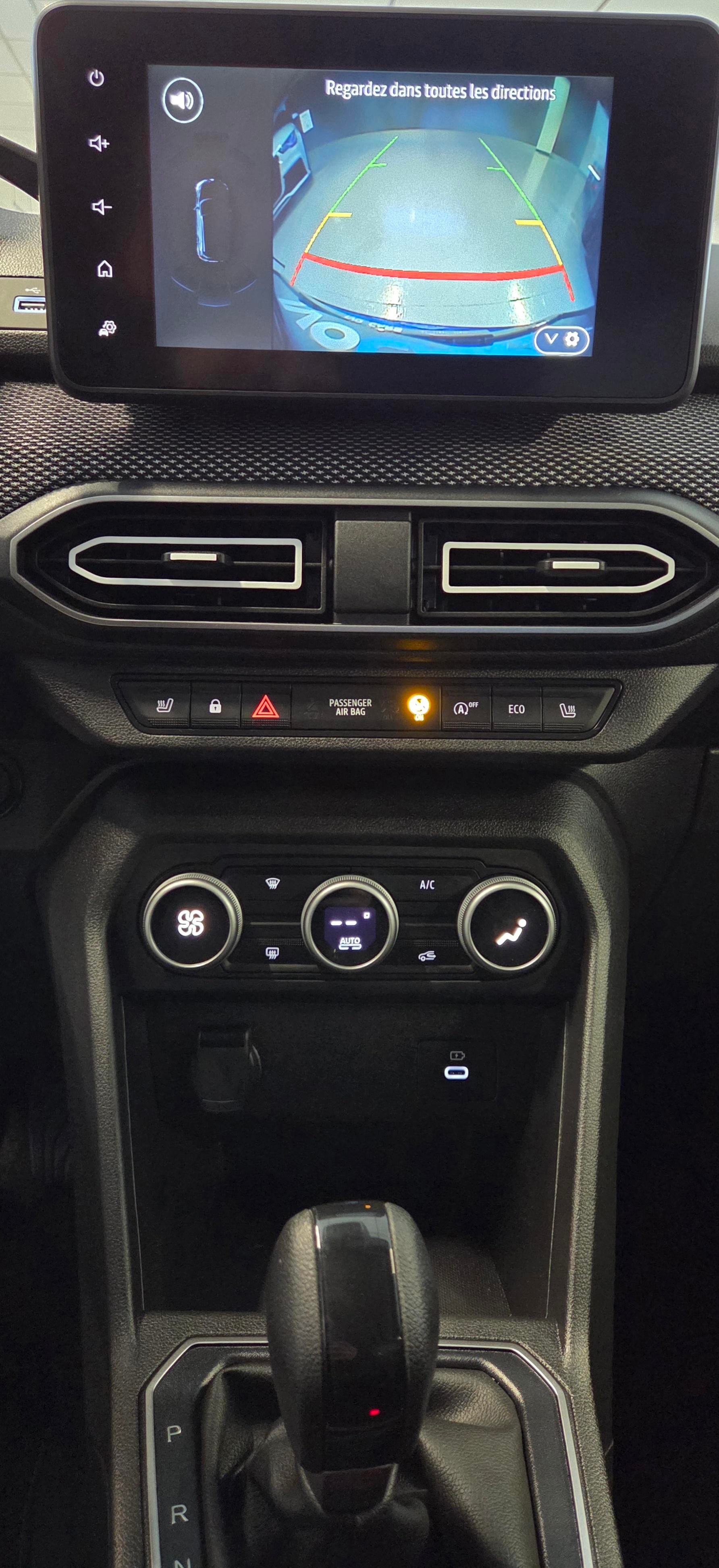 DACIA Sandero TCe 90 Expression CVT-image-6