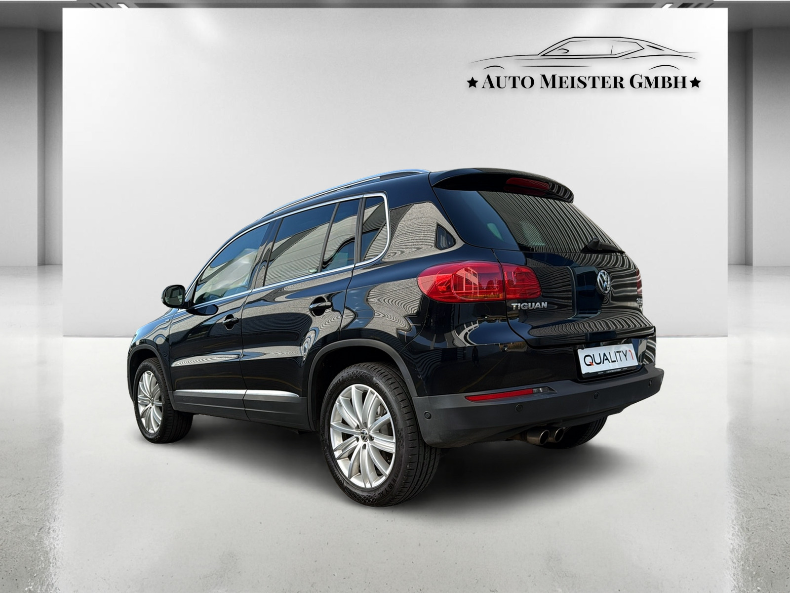 VW Tiguan 2.0 TDI BlueMotion Sport&Style 4Motion DSG-image-2