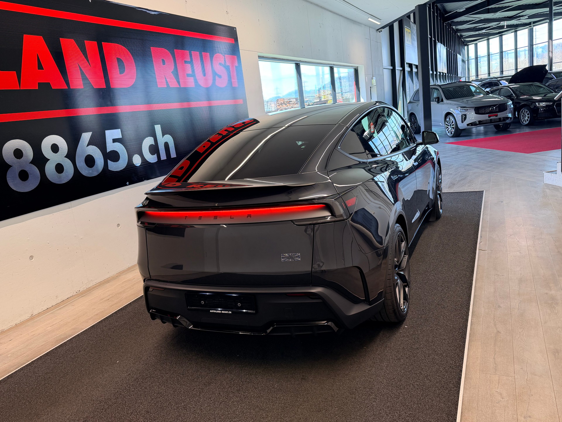TESLA Model Y Performance-image-7