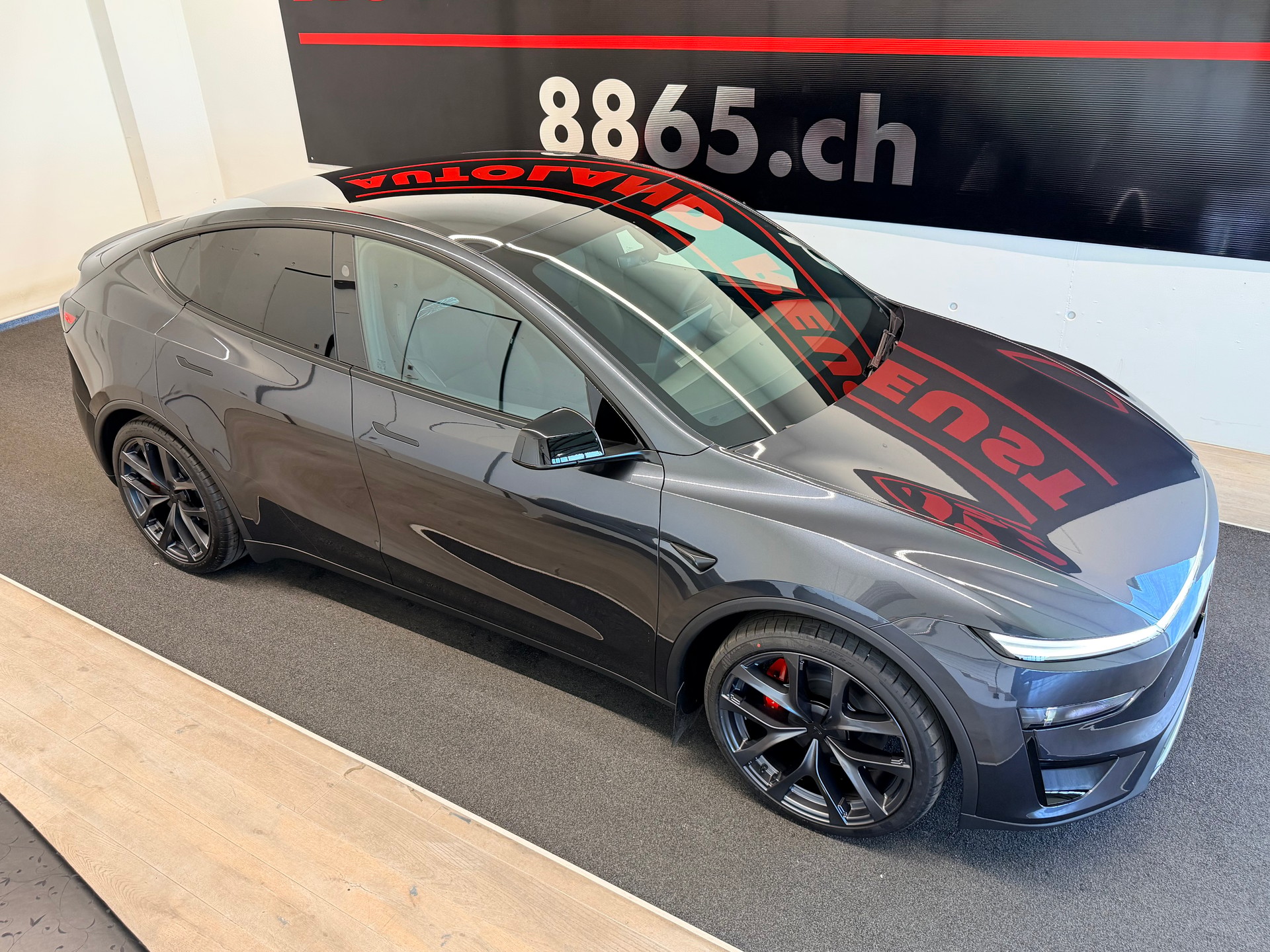 TESLA Model Y Performance-image-4