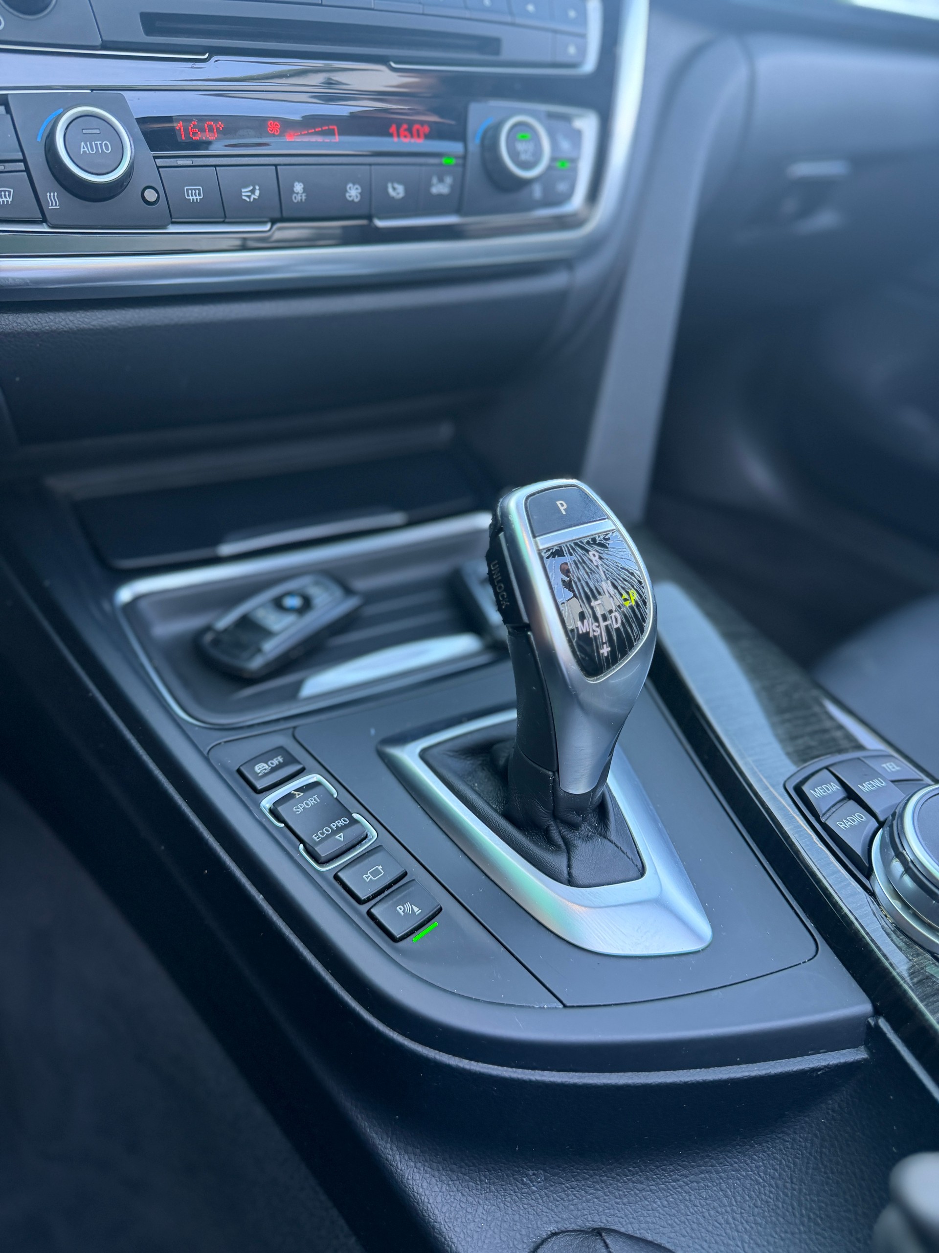 BMW 420d Cabriolet Luxury Line-image-12