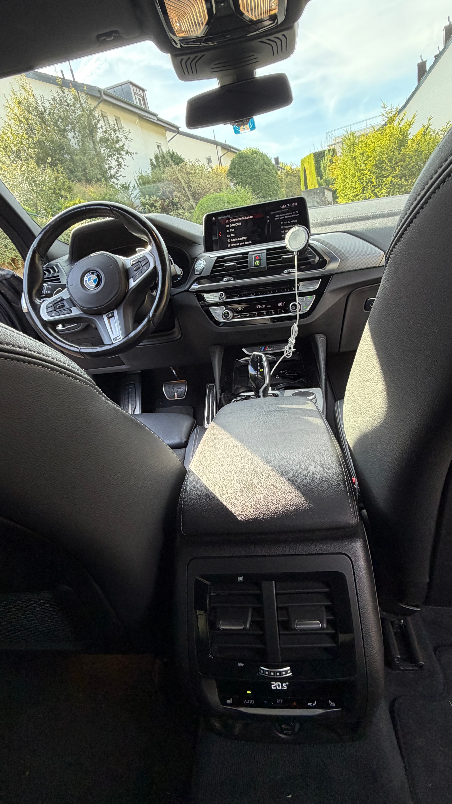BMW M40i-image-3