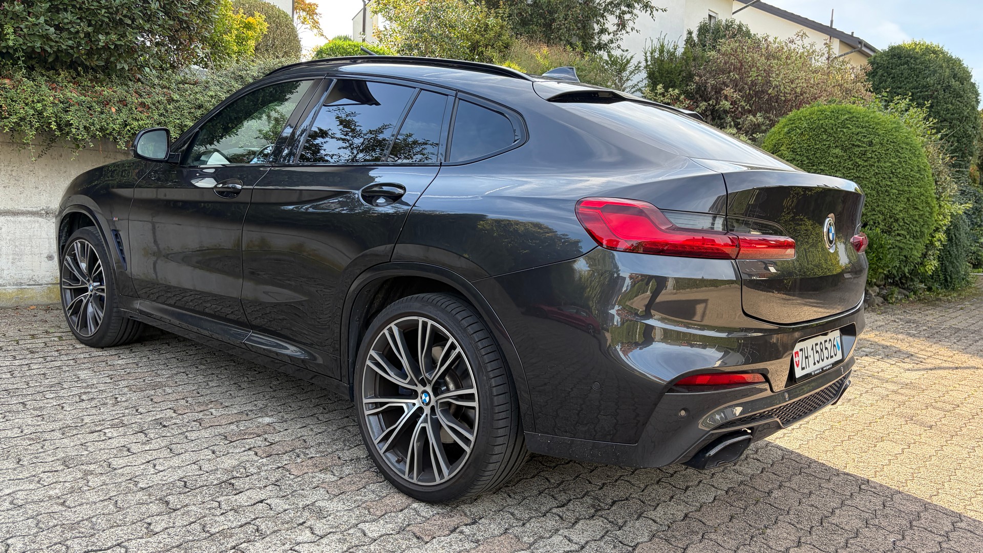 BMW M40i-image-1