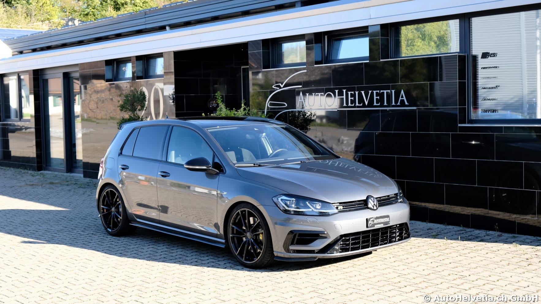 VW Golf 2.0 TSI R 4Motion DSG-image-17
