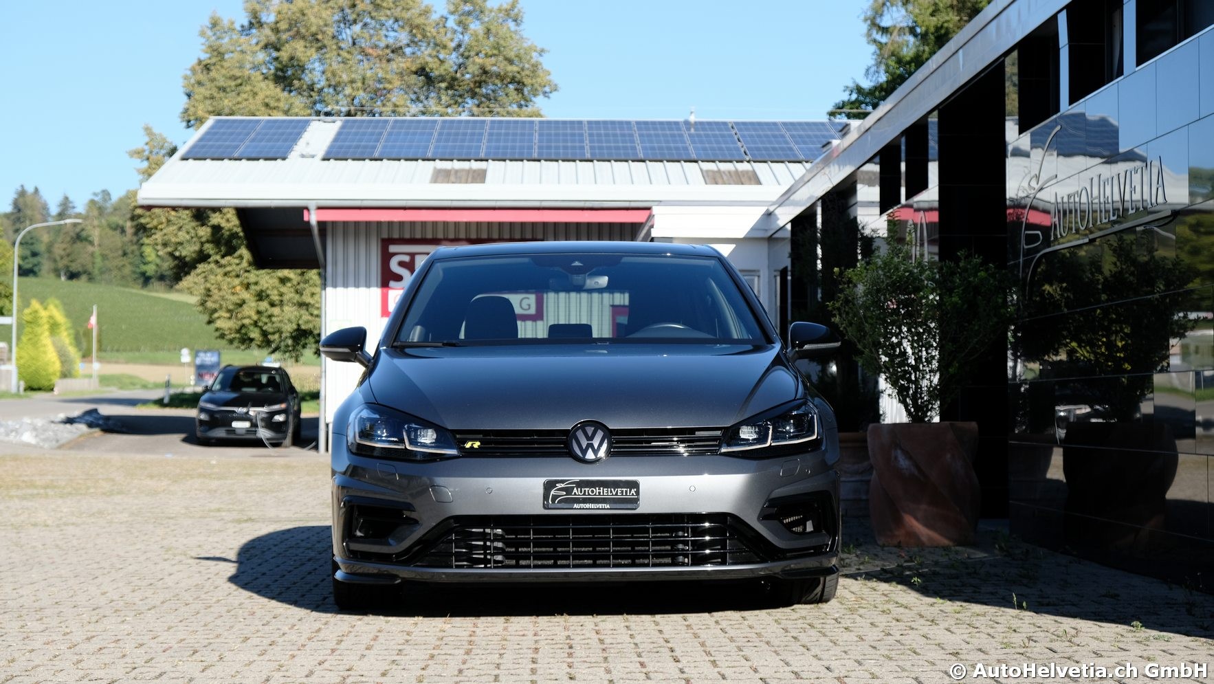 VW Golf 2.0 TSI R 4Motion DSG-image-2