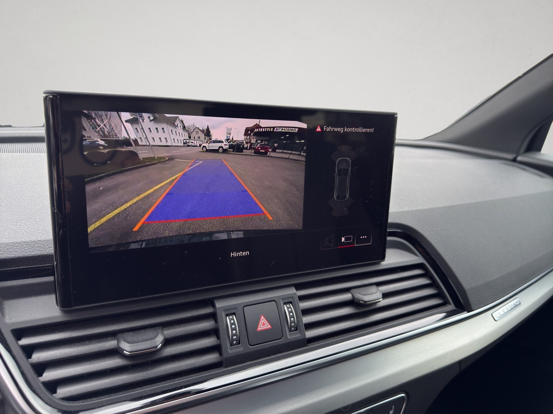 AUDI Q5 Sportback 50 TFSI e PHEV S line quattro S-tronic-image-7