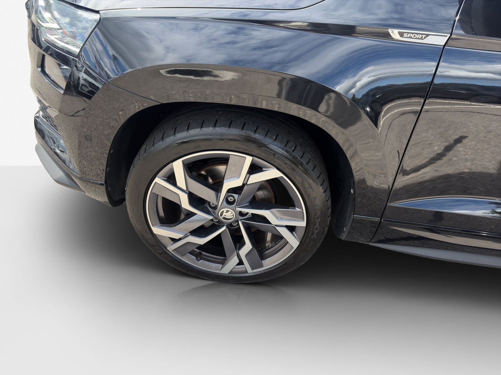 SKODA Karoq 2.0 TSI SportLine 4x4 DSG-image-13