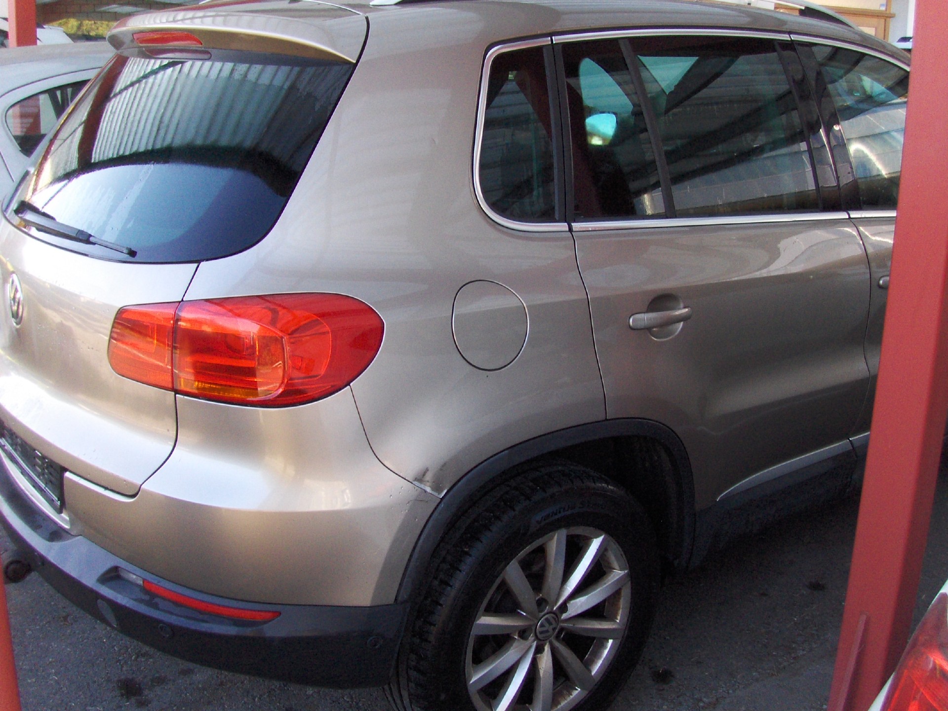 VW Tiguan 2.0 TDI BlueMotion Sport&Style 4Motion DSG-image-3