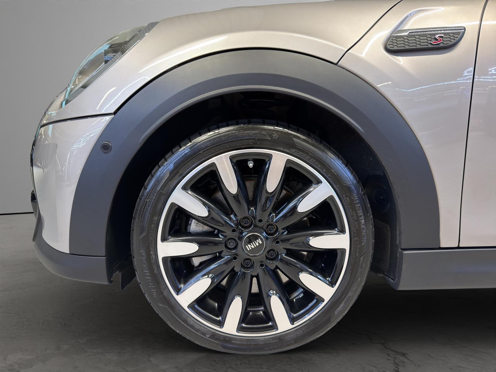 MINI Cooper S-image-21
