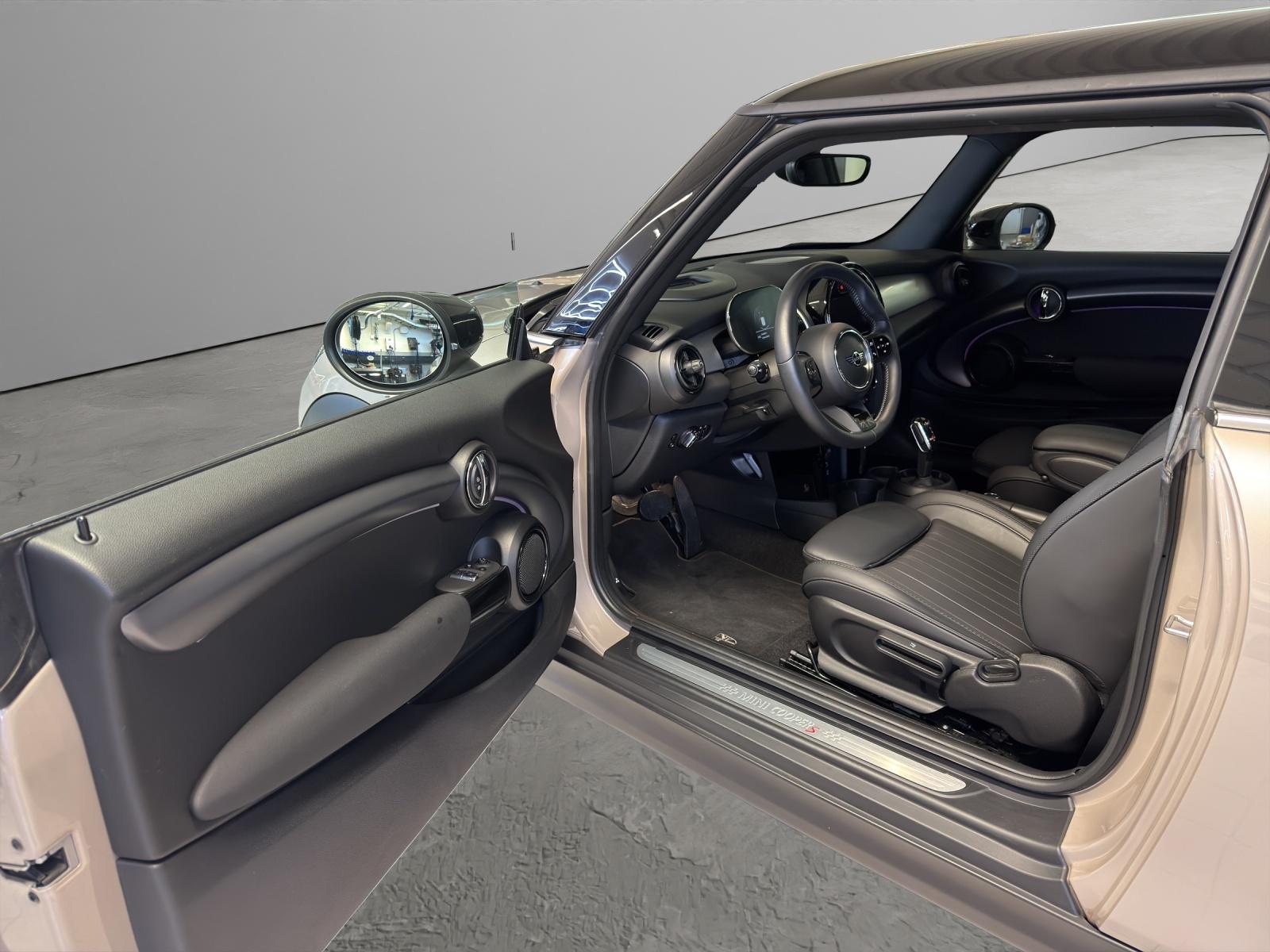 MINI Cooper S-image-8