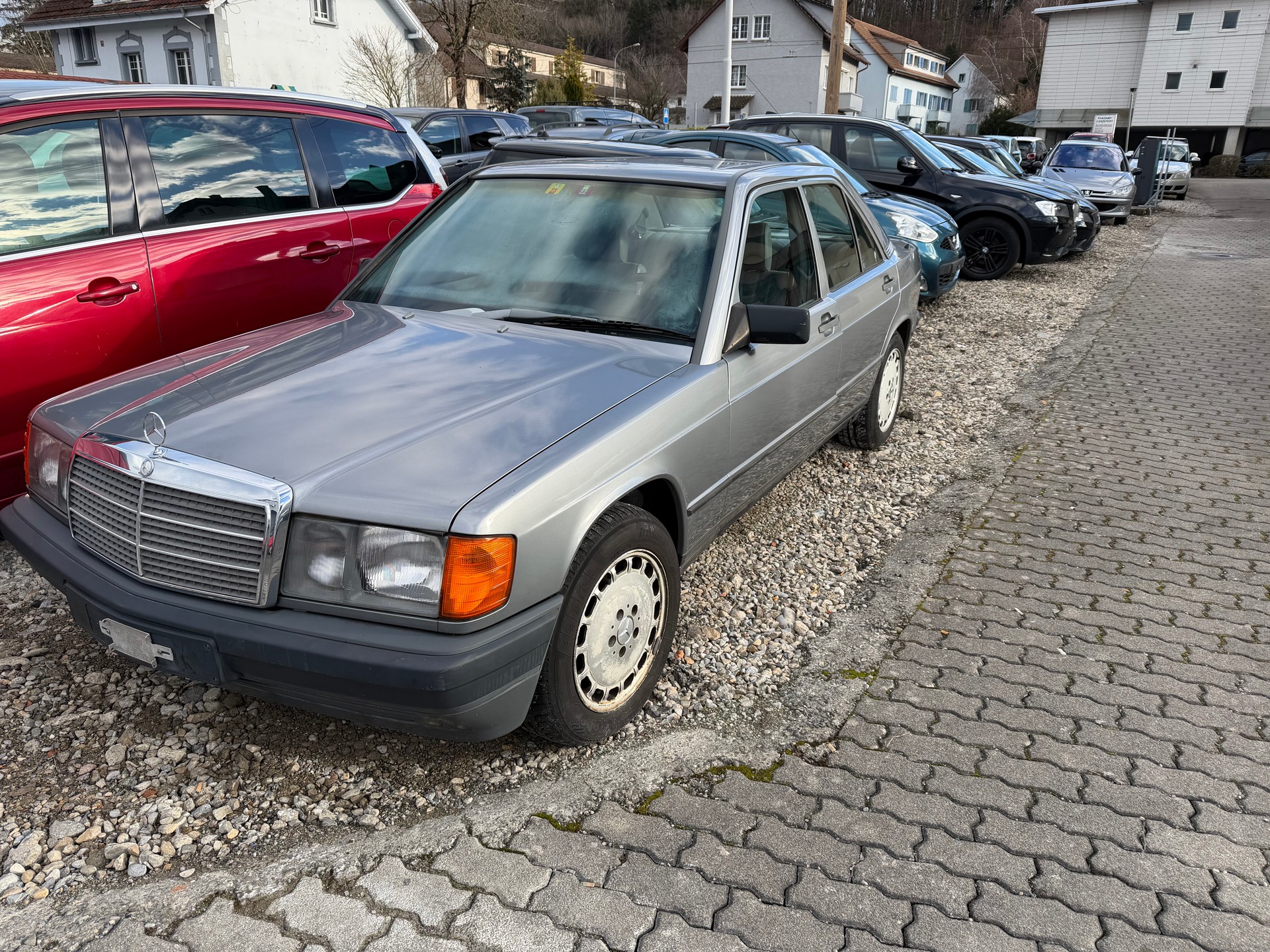 MERCEDES-BENZ 190 E 2.6-image-1