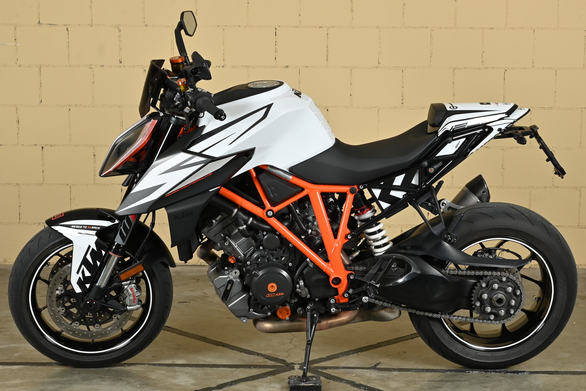 KTM 1290 Super Duke R-image-4