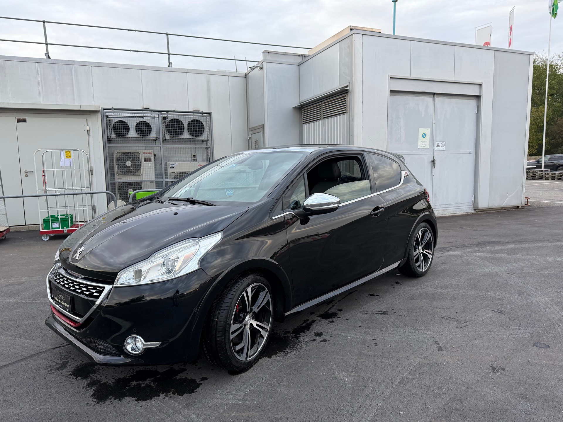 PEUGEOT 208 1.6 Turbo GTi-image-8