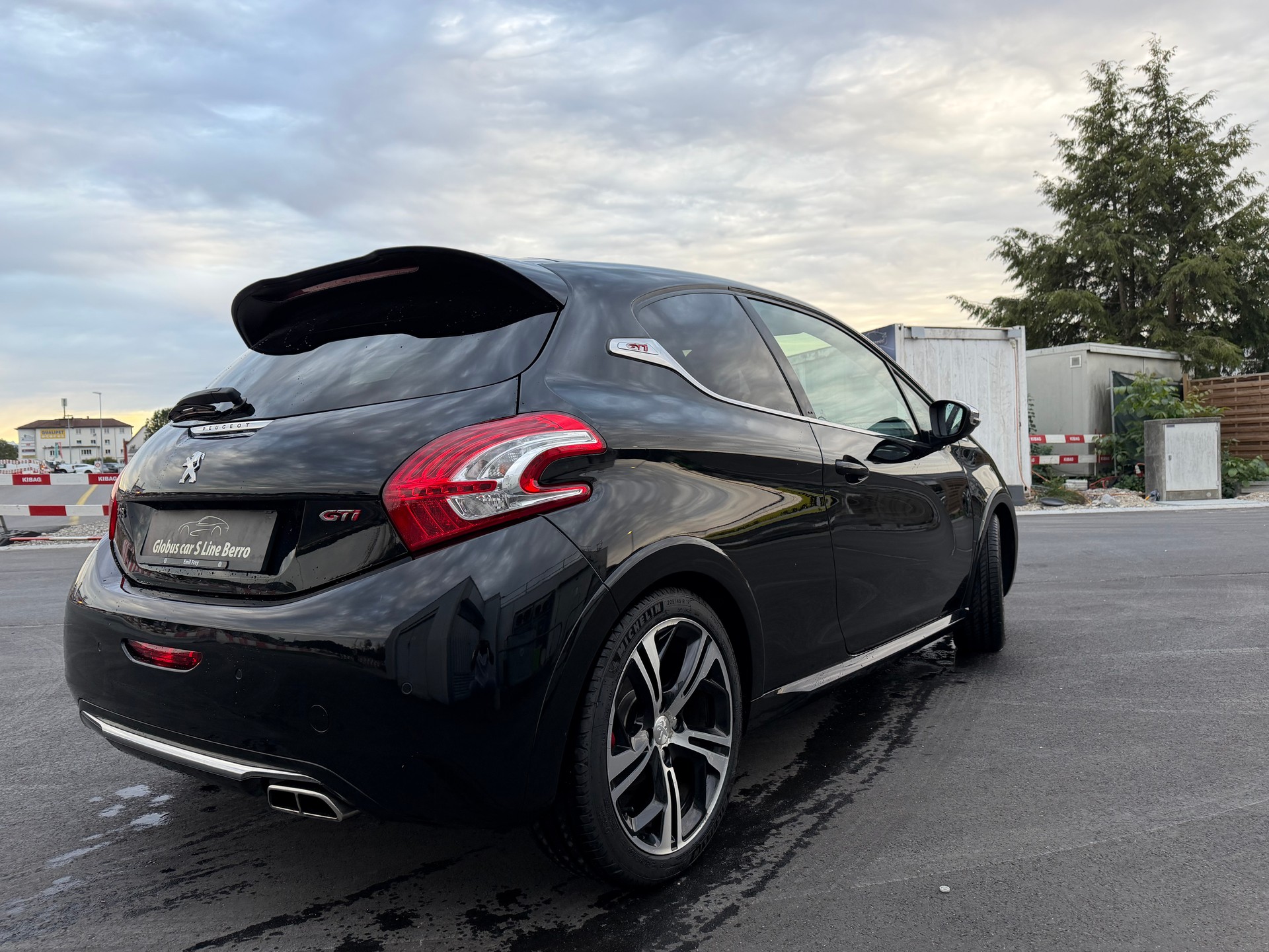 PEUGEOT 208 1.6 Turbo GTi-image-4