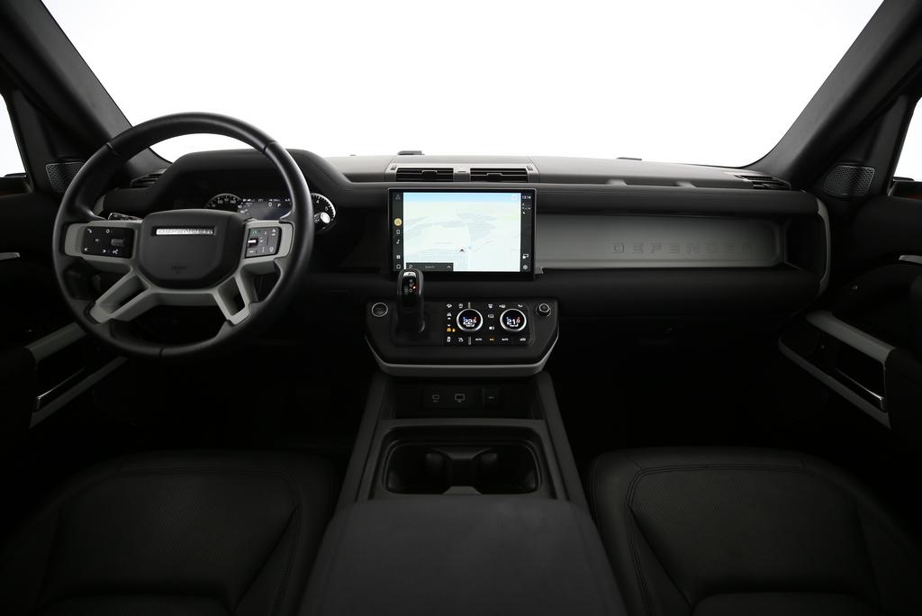 LAND ROVER Defender 90 2.0 Si4 SE-image-4