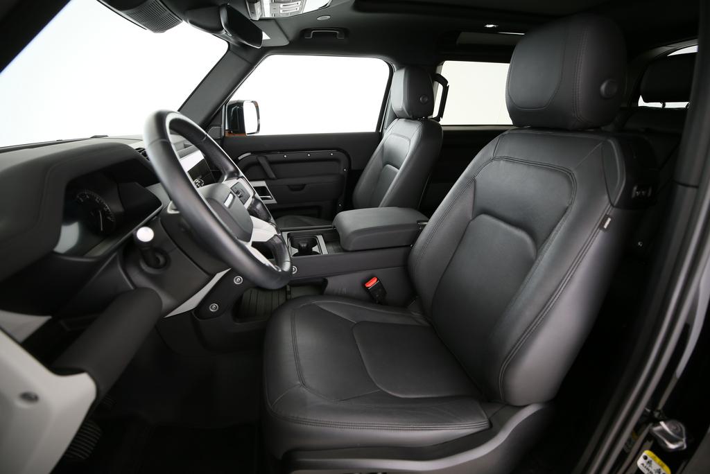 LAND ROVER Defender 90 2.0 Si4 SE-image-2